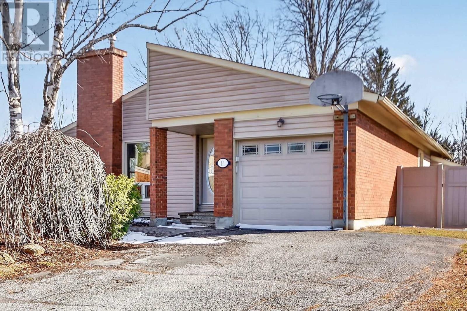 14 Jalna Court, Ottawa, Ontario  K2J 1M6 - Photo 2 - X12882760