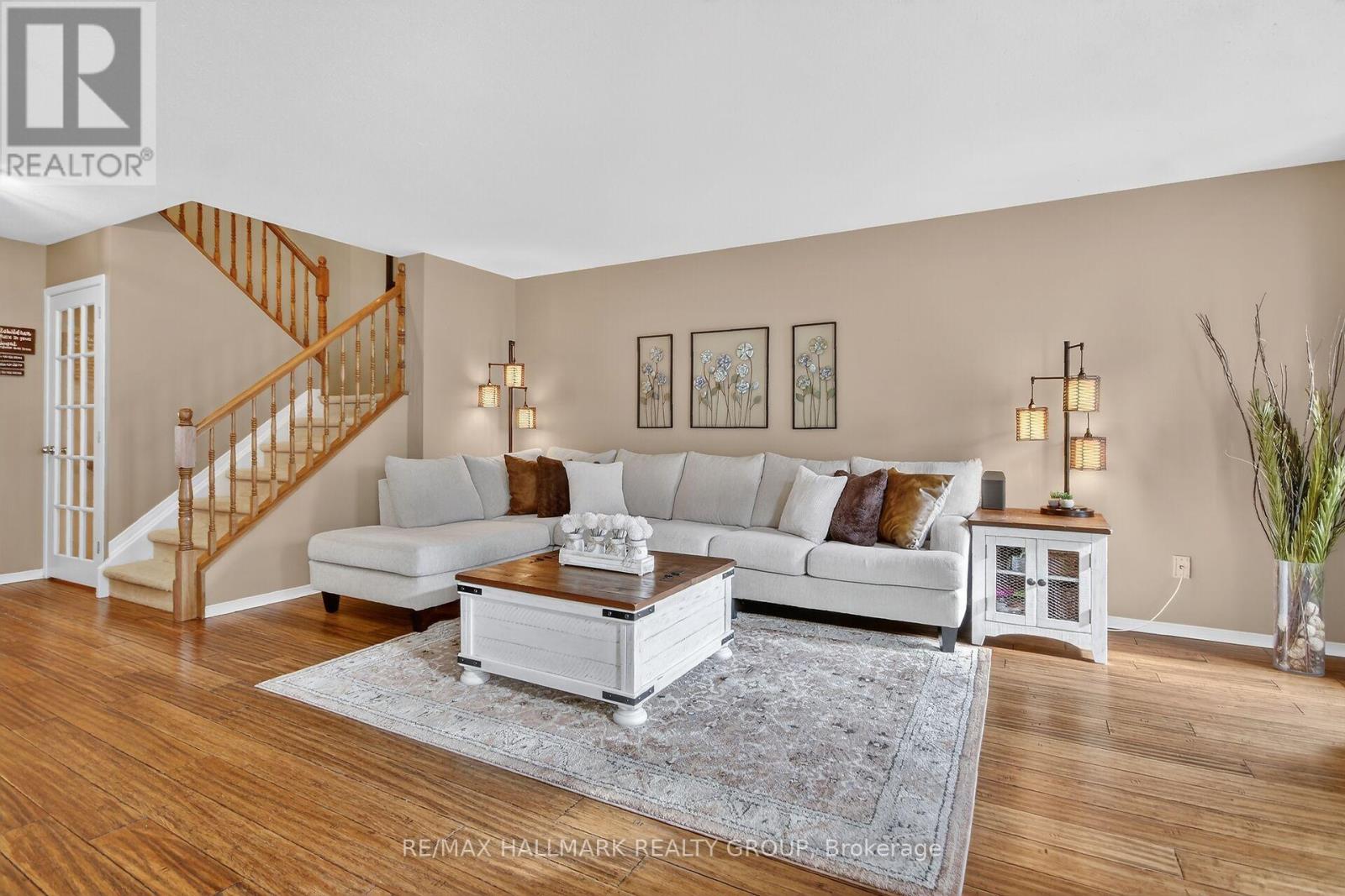 54 Charleston Street, Ottawa, Ontario  K2G 7G1 - Photo 12 - X12977790