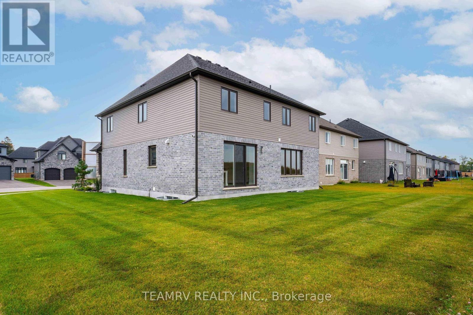 87 Burton Street, East Zorra-Tavistock, Ontario  N0J 1M0 - Photo 28 - X12983582