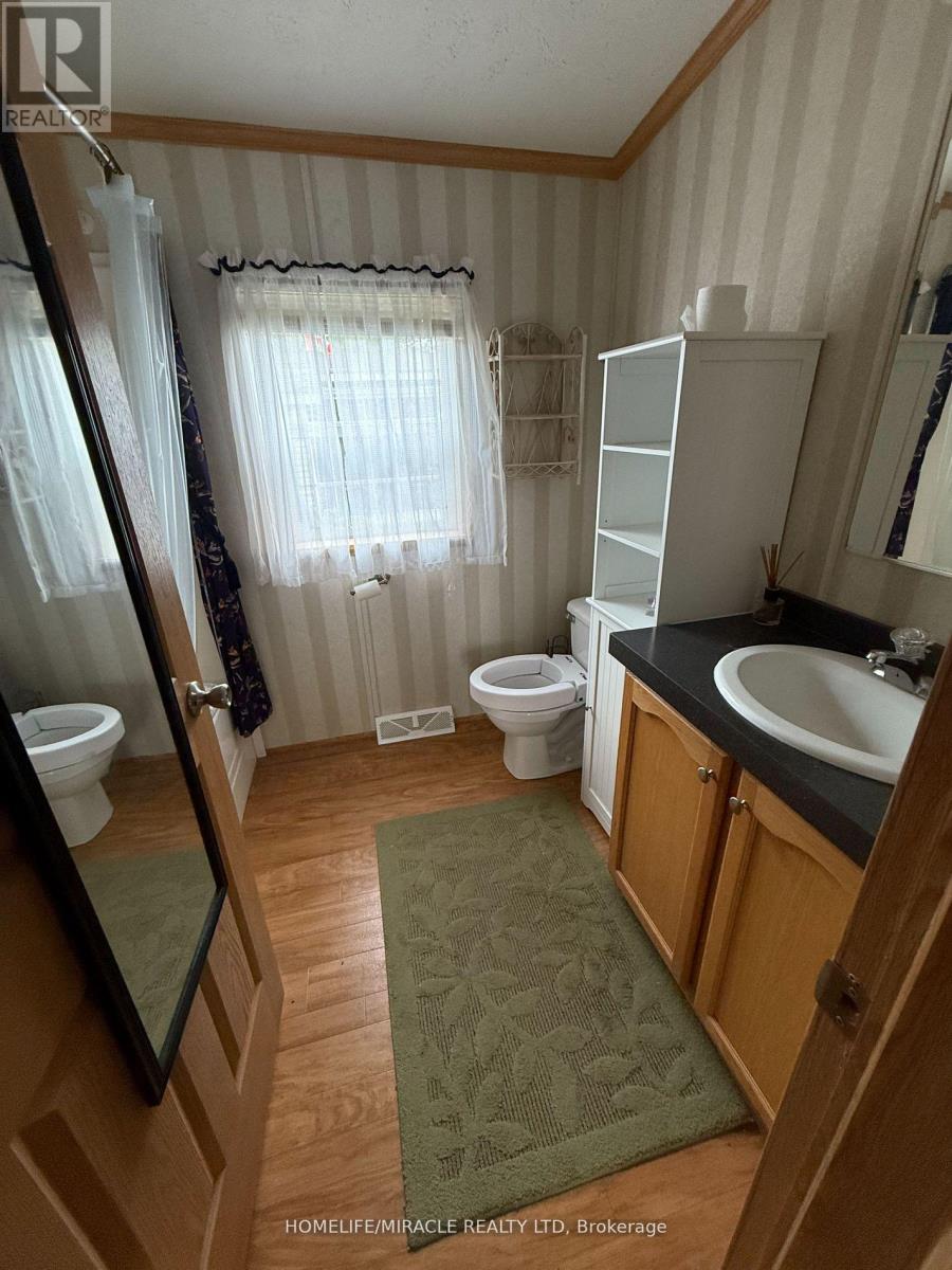 11 Grandview Drive, Peterborough, Ontario  K0L 2G0 - Photo 13 - X12983624