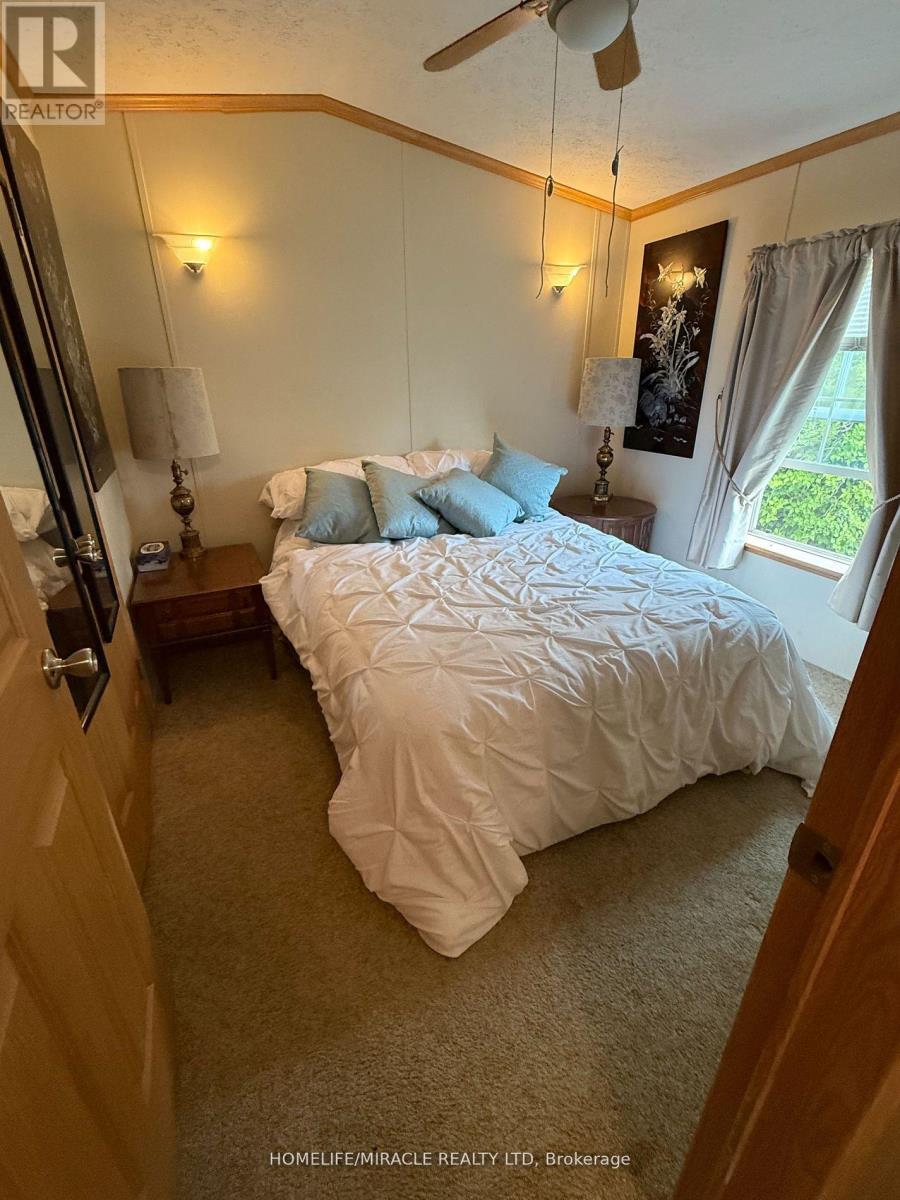 11 Grandview Drive, Peterborough, Ontario  K0L 2G0 - Photo 8 - X12983624