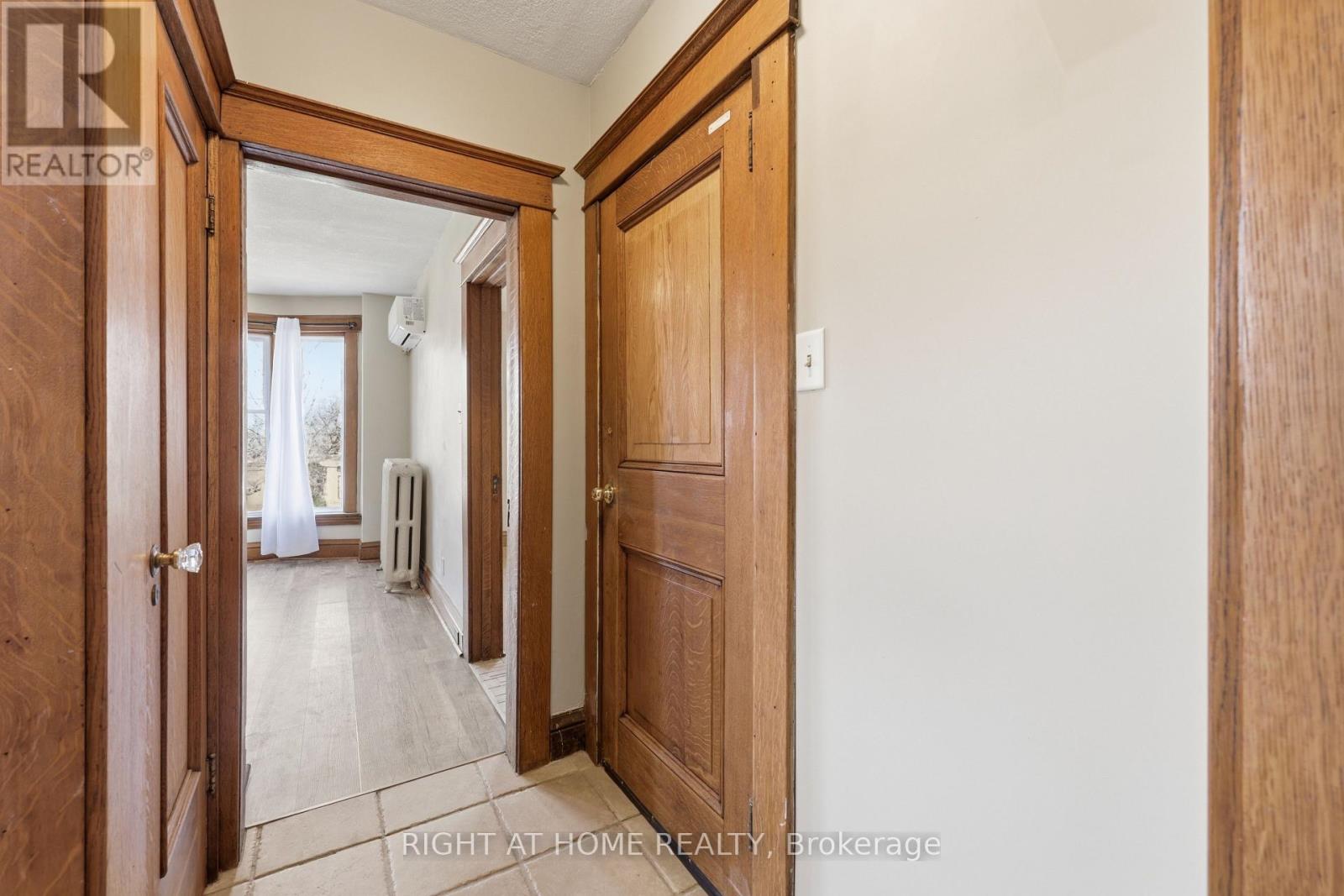 2 - 65 Fairholt Road S, Hamilton, Ontario  L8M 2T5 - Photo 4 - X12983830