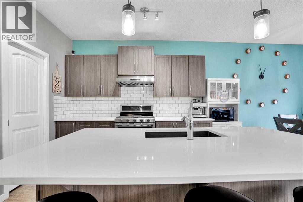 100 Kingsbury Close Se, Airdrie, Alberta  T4A 0R3 - Photo 4 - A2274360