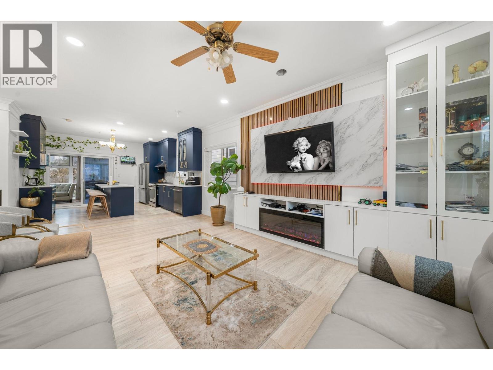 5174 Aberdeen Street, Vancouver, British Columbia  V5R 4M3 - Photo 2 - R3109606