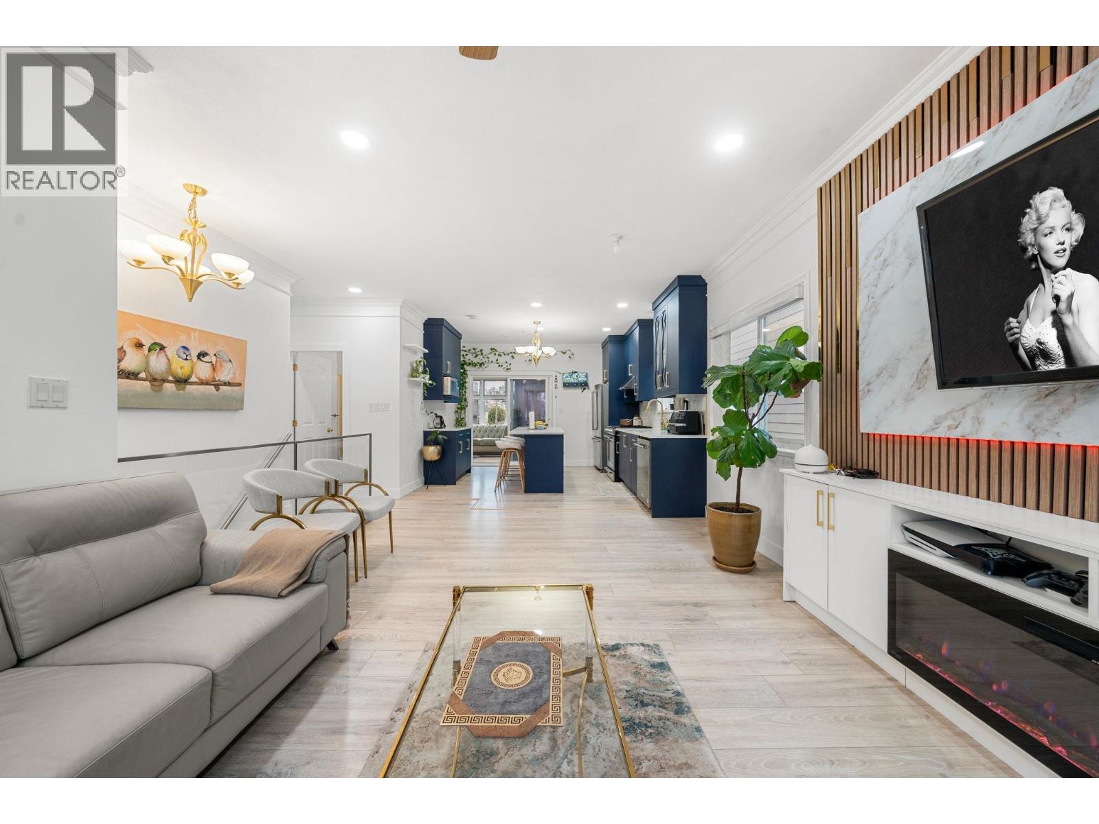 5174 Aberdeen Street, Vancouver, British Columbia  V5R 4M3 - Photo 3 - R3109606