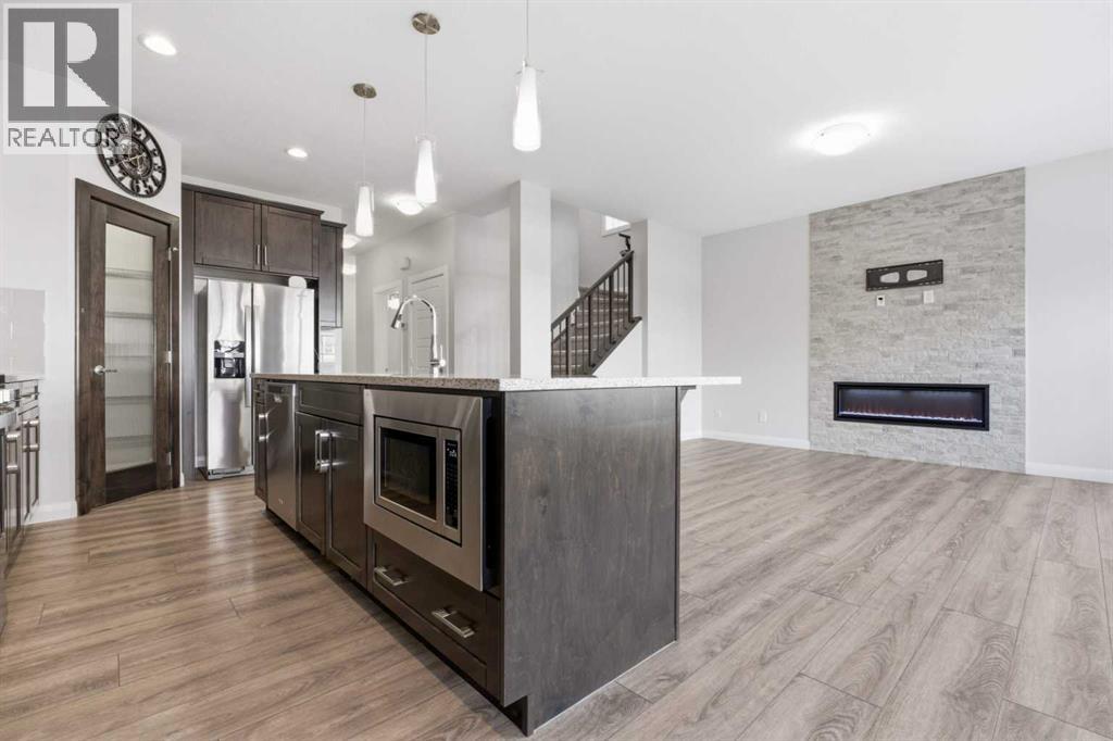 32 Red Embers Square Ne, Calgary, Alberta  T3N 0X8 - Photo 5 - A2299350