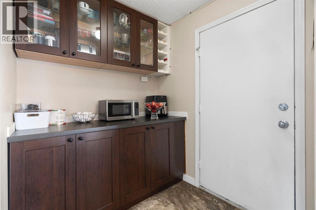 89 Bermuda Lane NW, Calgary, Alberta  T3K 2K1 - Photo 13 - A2299379