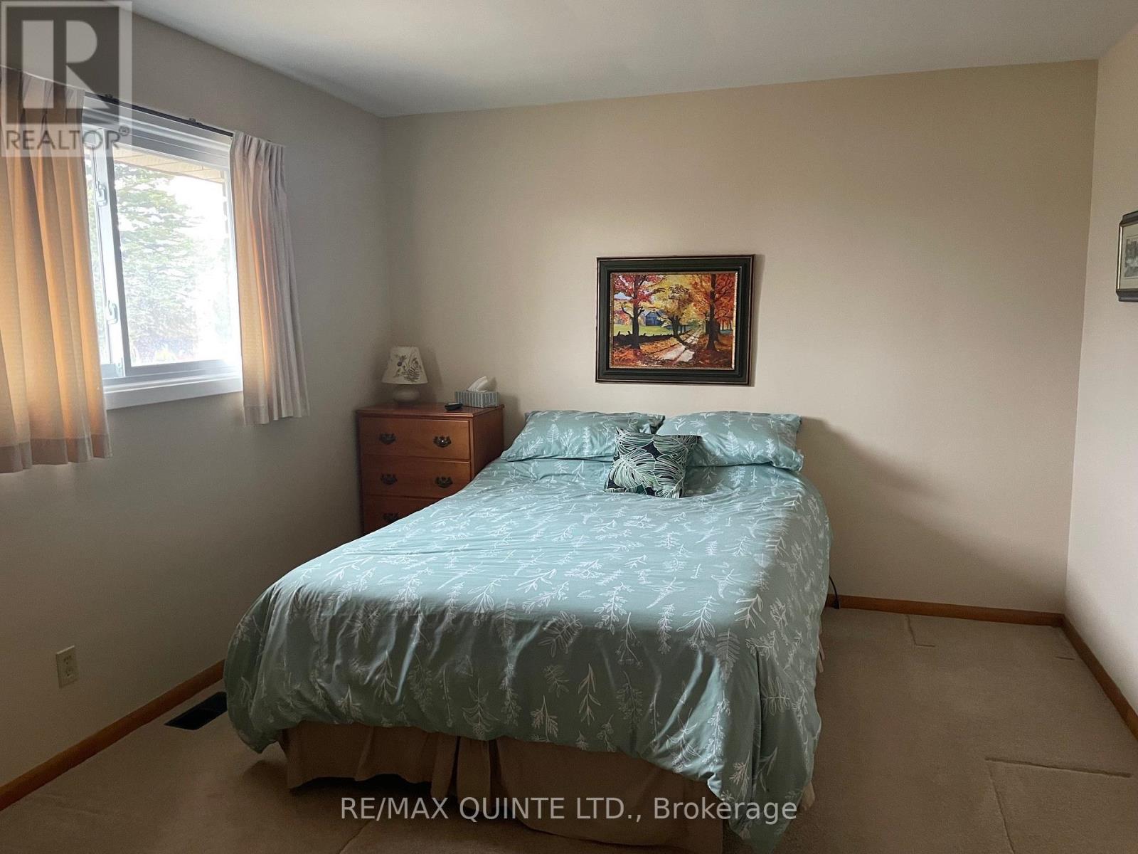 16 Belvedere Road, Quinte West, Ontario  K8V 4A7 - Photo 11 - X12960964