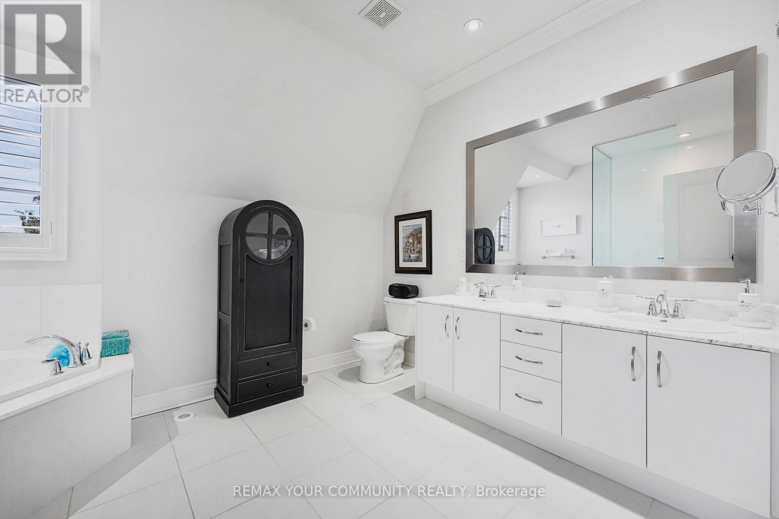 16 Agar Lane, Vaughan, Ontario  L4L 0C5 - Photo 32 - N12981214