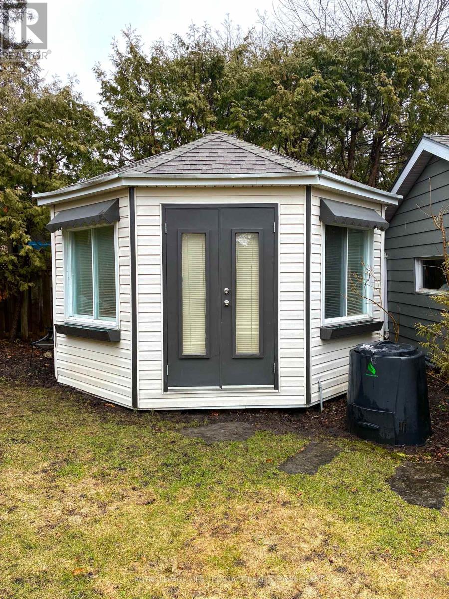 162 Kempenfelt Drive, Barrie, Ontario  L4M 1C2 - Photo 42 - S12977824