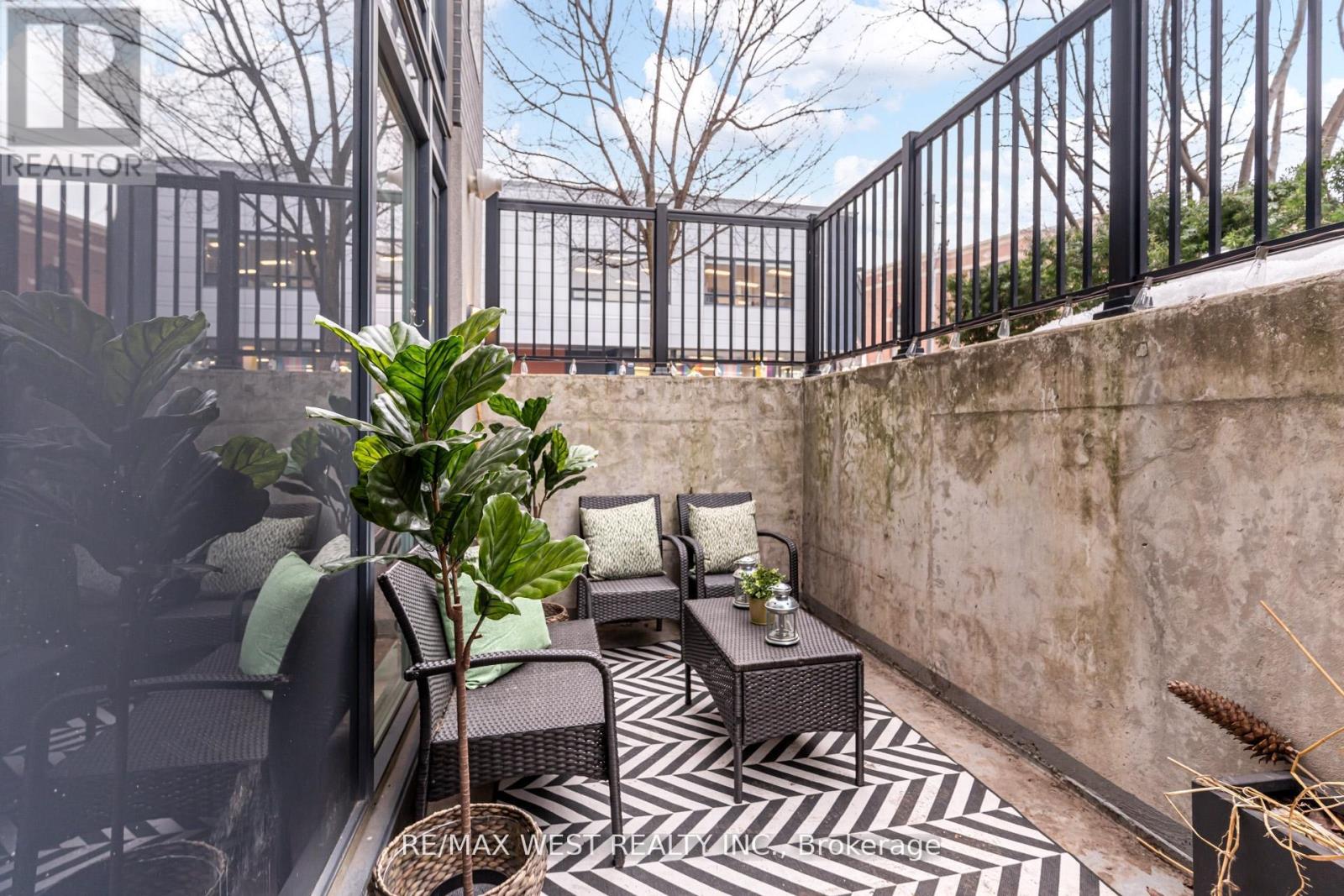 101 - 45 Sousa Mendes Street, Toronto, Ontario  M6P 0A7 - Photo 19 - W12970824