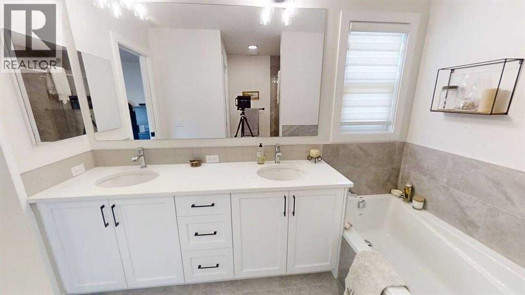 28 Aster Link, Okotoks, Alberta  T1S 5Y1 - Photo 32 - A2296225