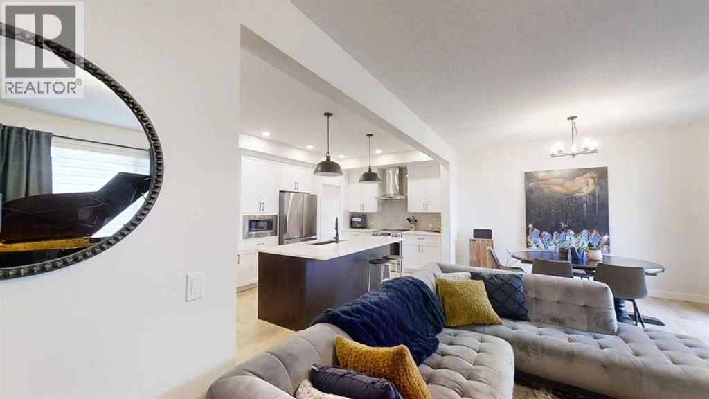 28 Aster Link, Okotoks, Alberta  T1S 5Y1 - Photo 4 - A2296225