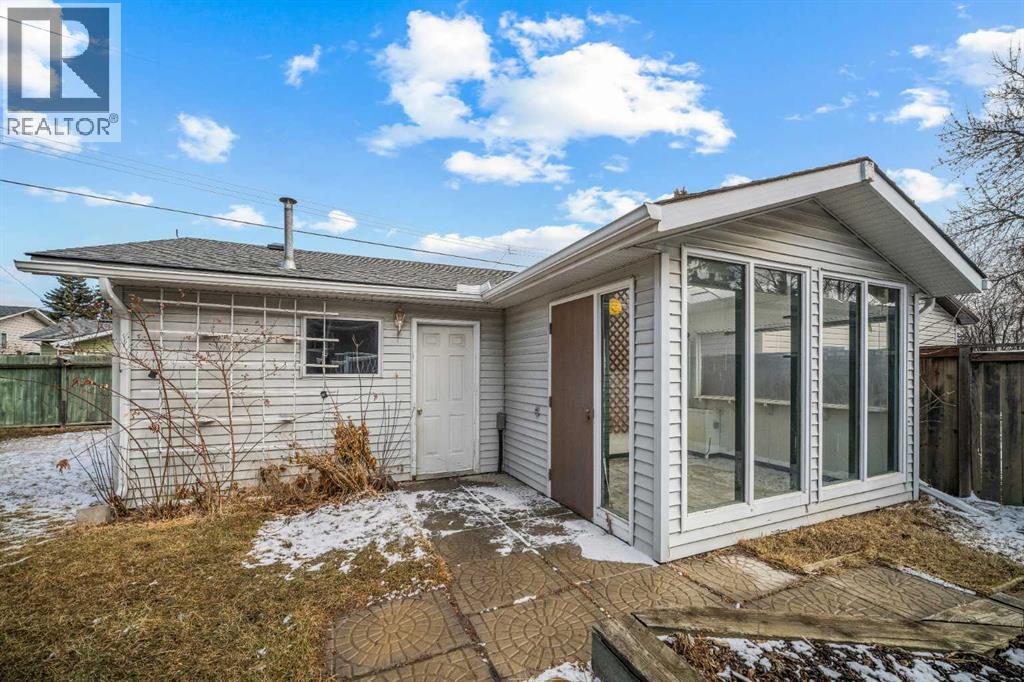 408 Queen Charlotte Drive Se, Calgary, Alberta  T2J 4H3 - Photo 23 - A2296570