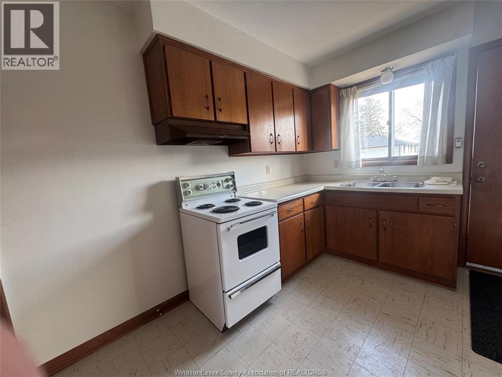 3027 Walker Road Unit# B, Windsor, Ontario  N8W 3R4 - Photo 10 - 26007777