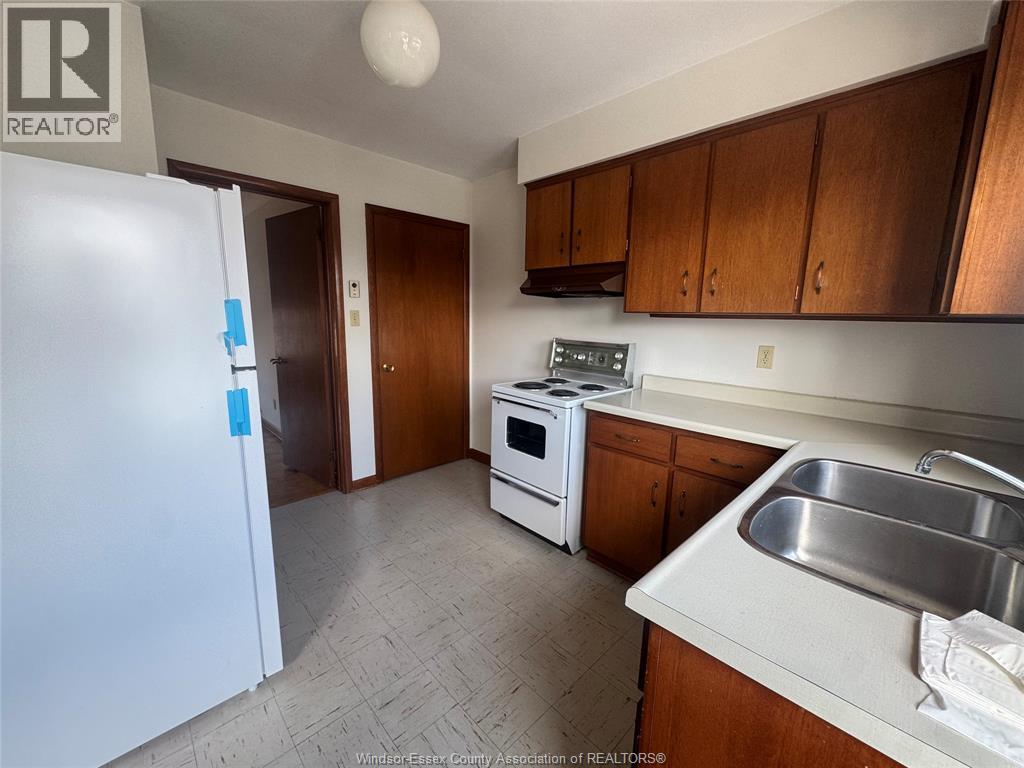 3027 Walker Road Unit# B, Windsor, Ontario  N8W 3R4 - Photo 7 - 26007777