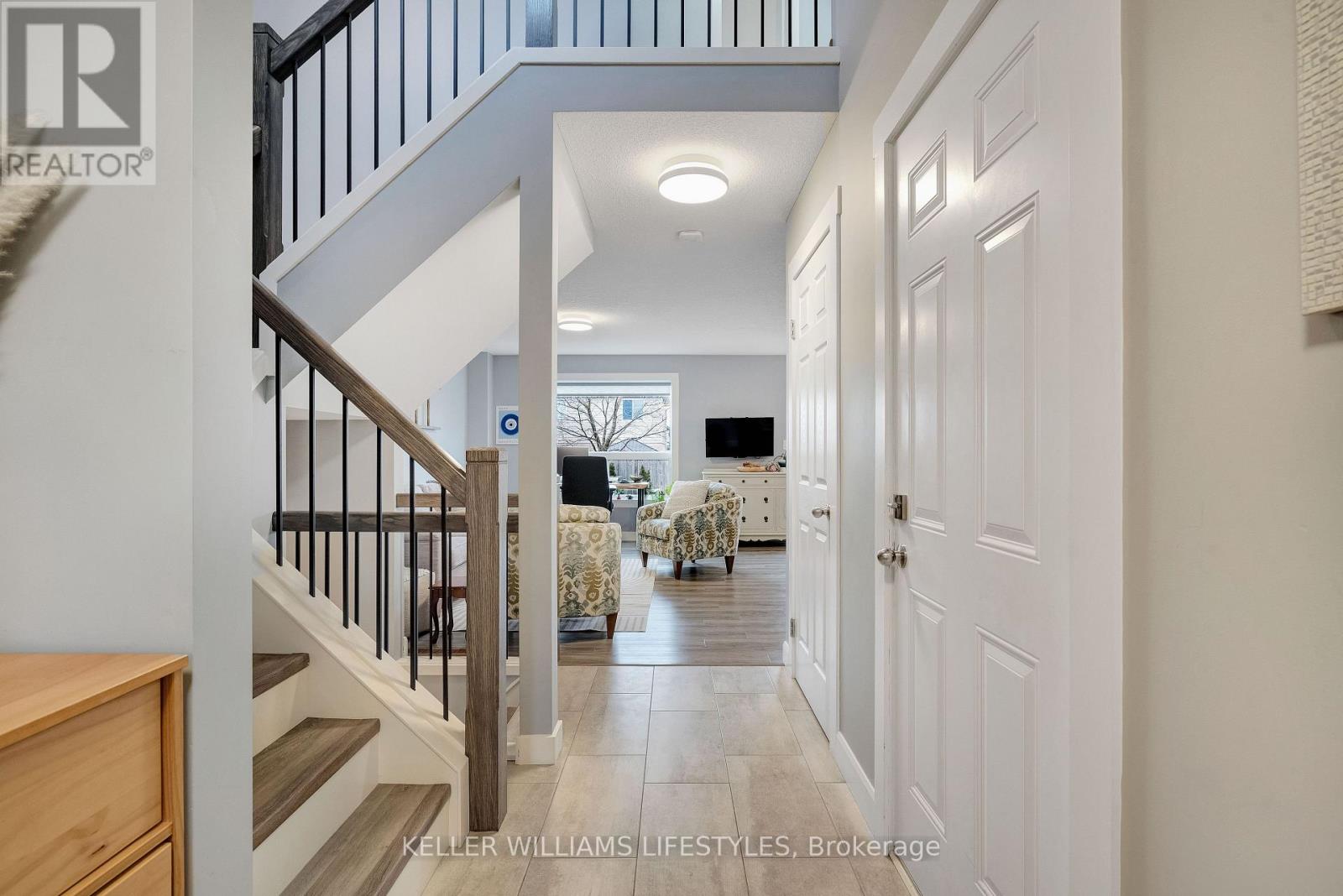 125 Hagerman Crescent, St. Thomas, Ontario  N5R 6L9 - Photo 8 - X12983936