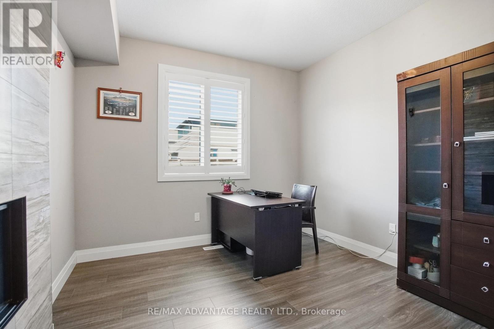 164 - 1061 Eagletrace Drive, London North, Ontario  N6G 0T3 - Photo 14 - X12983938