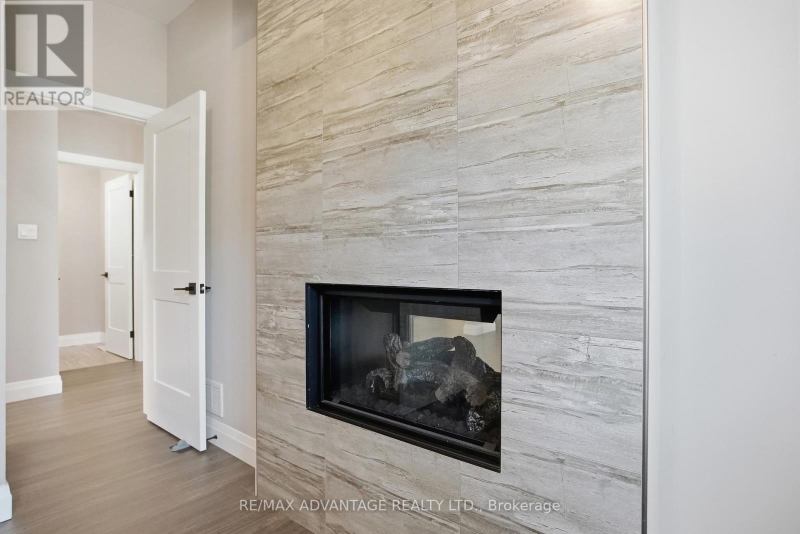 164 - 1061 Eagletrace Drive, London North, Ontario  N6G 0T3 - Photo 15 - X12983938