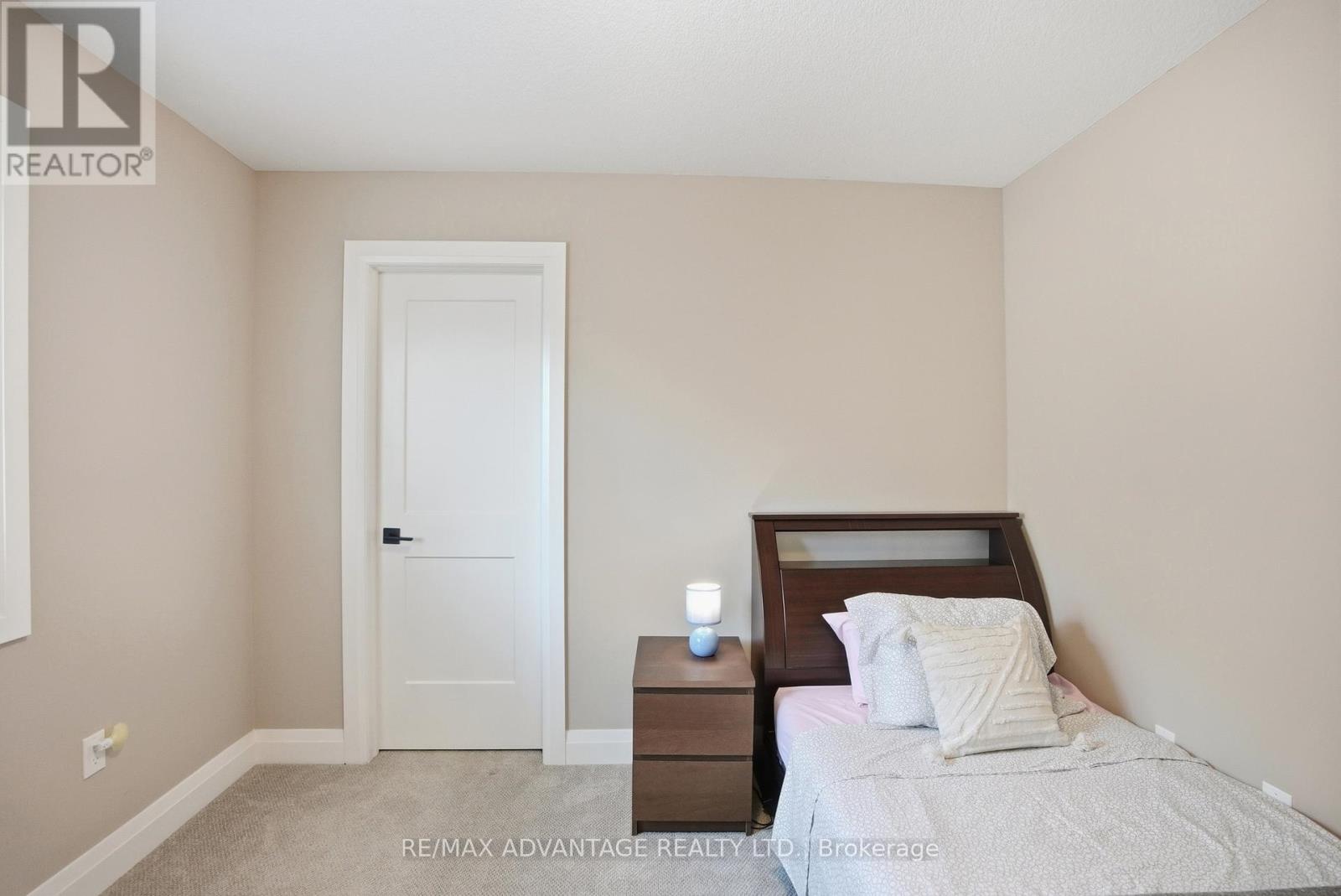 164 - 1061 Eagletrace Drive, London North, Ontario  N6G 0T3 - Photo 21 - X12983938