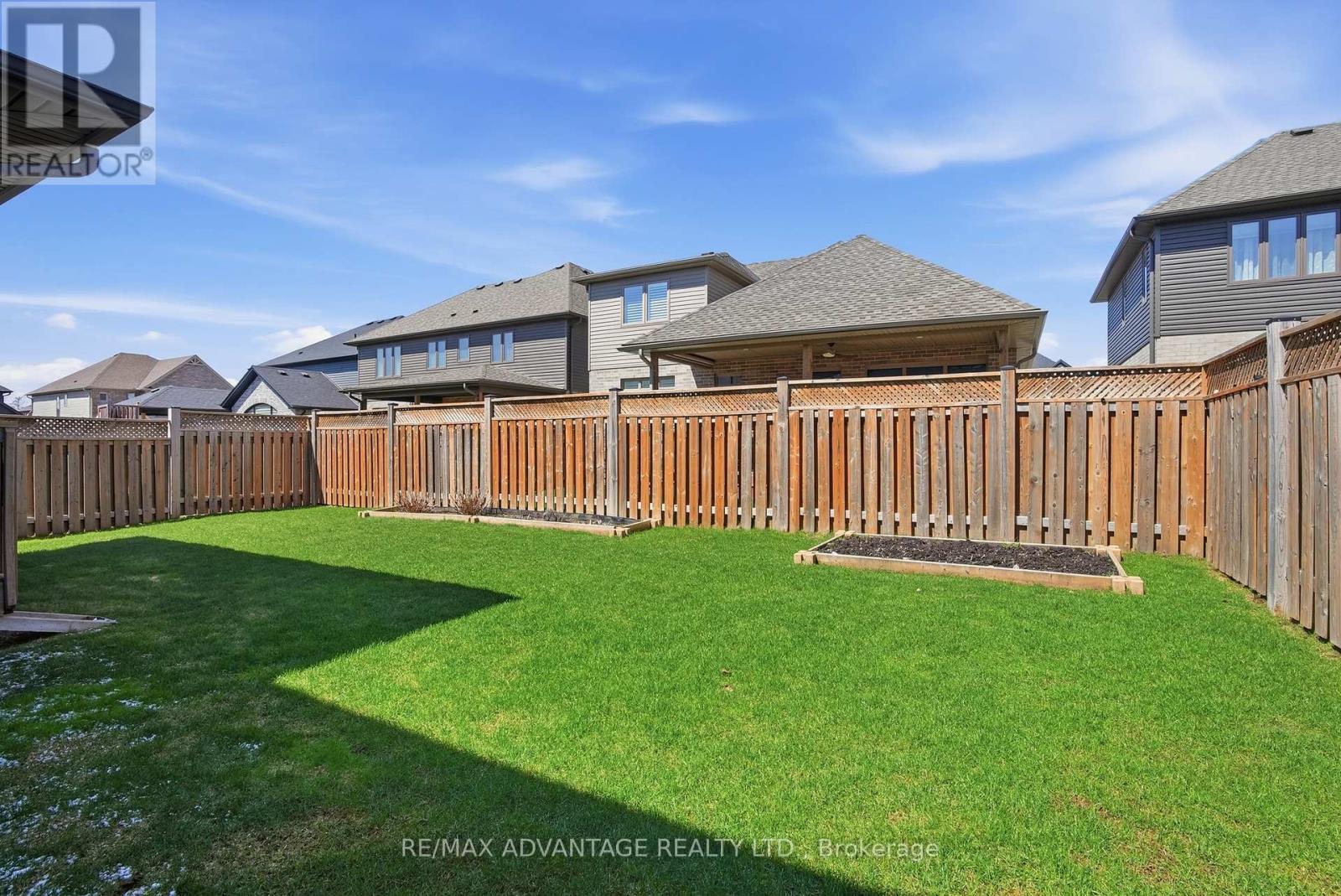 164 - 1061 Eagletrace Drive, London North, Ontario  N6G 0T3 - Photo 46 - X12983938