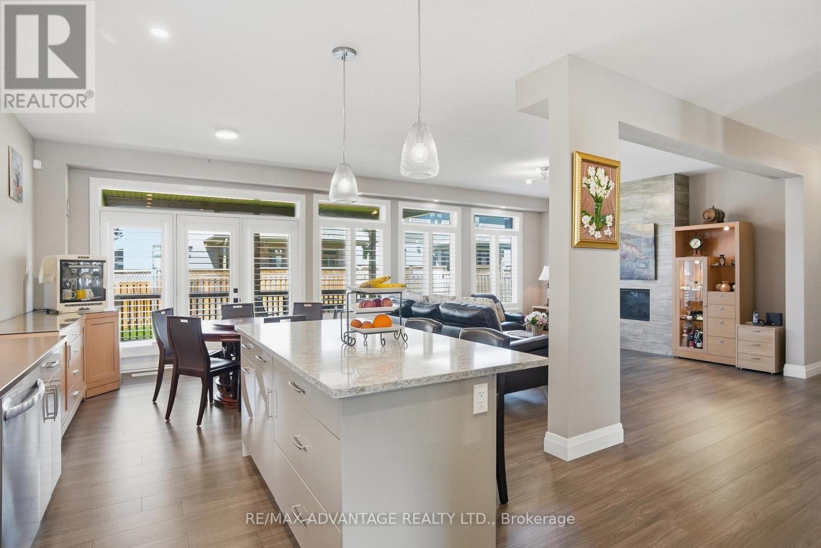 164 - 1061 Eagletrace Drive, London North, Ontario  N6G 0T3 - Photo 6 - X12983938