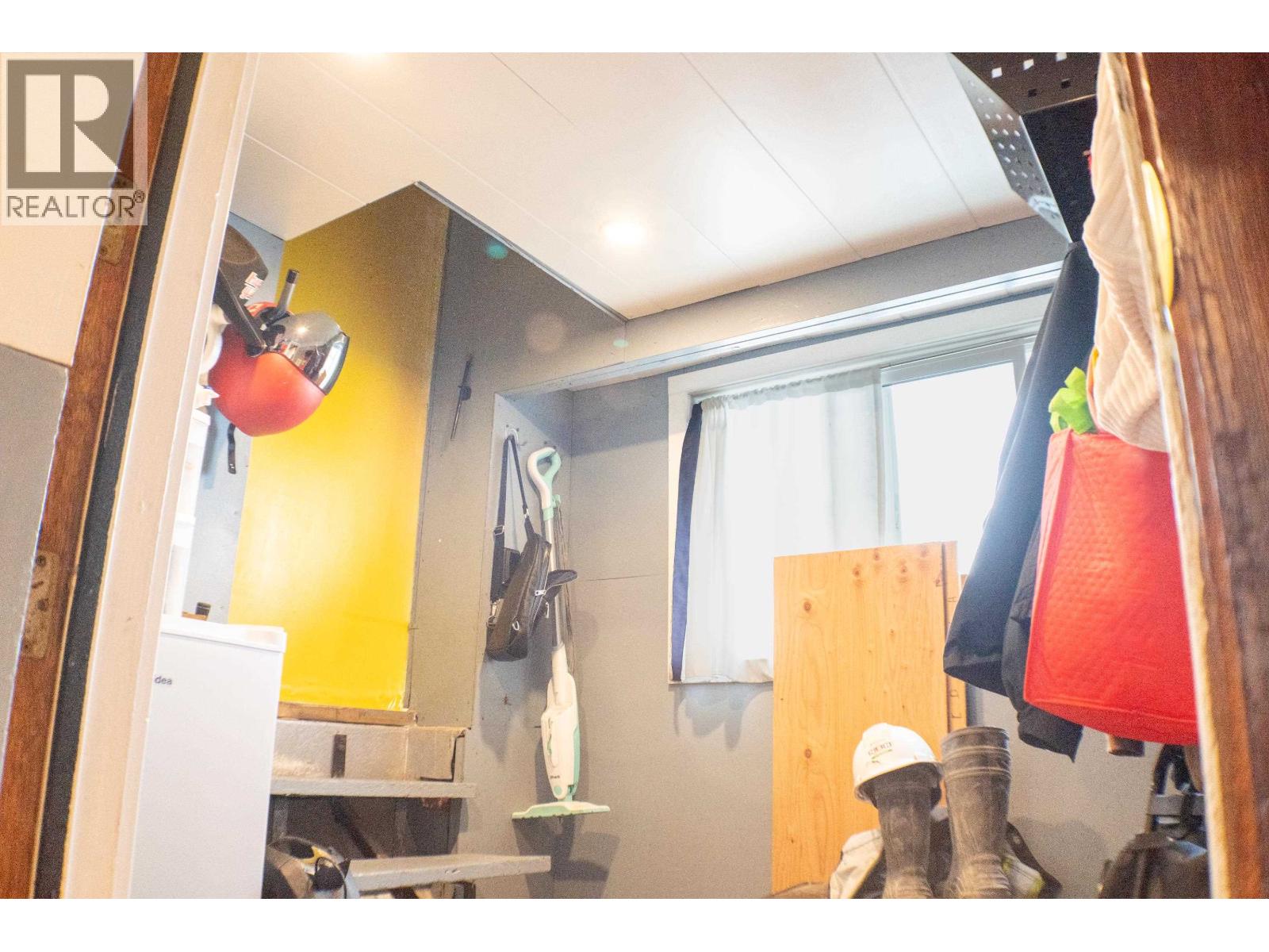 Gnb21-415 W Esplanade Avenue, North Vancouver, British Columbia  V7M 1A4 - Photo 9 - R3109786