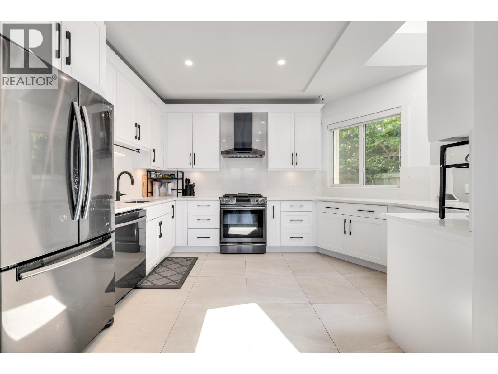 6982 Barnard Drive, Richmond, British Columbia  V7C 5T5 - Photo 11 - R3109814