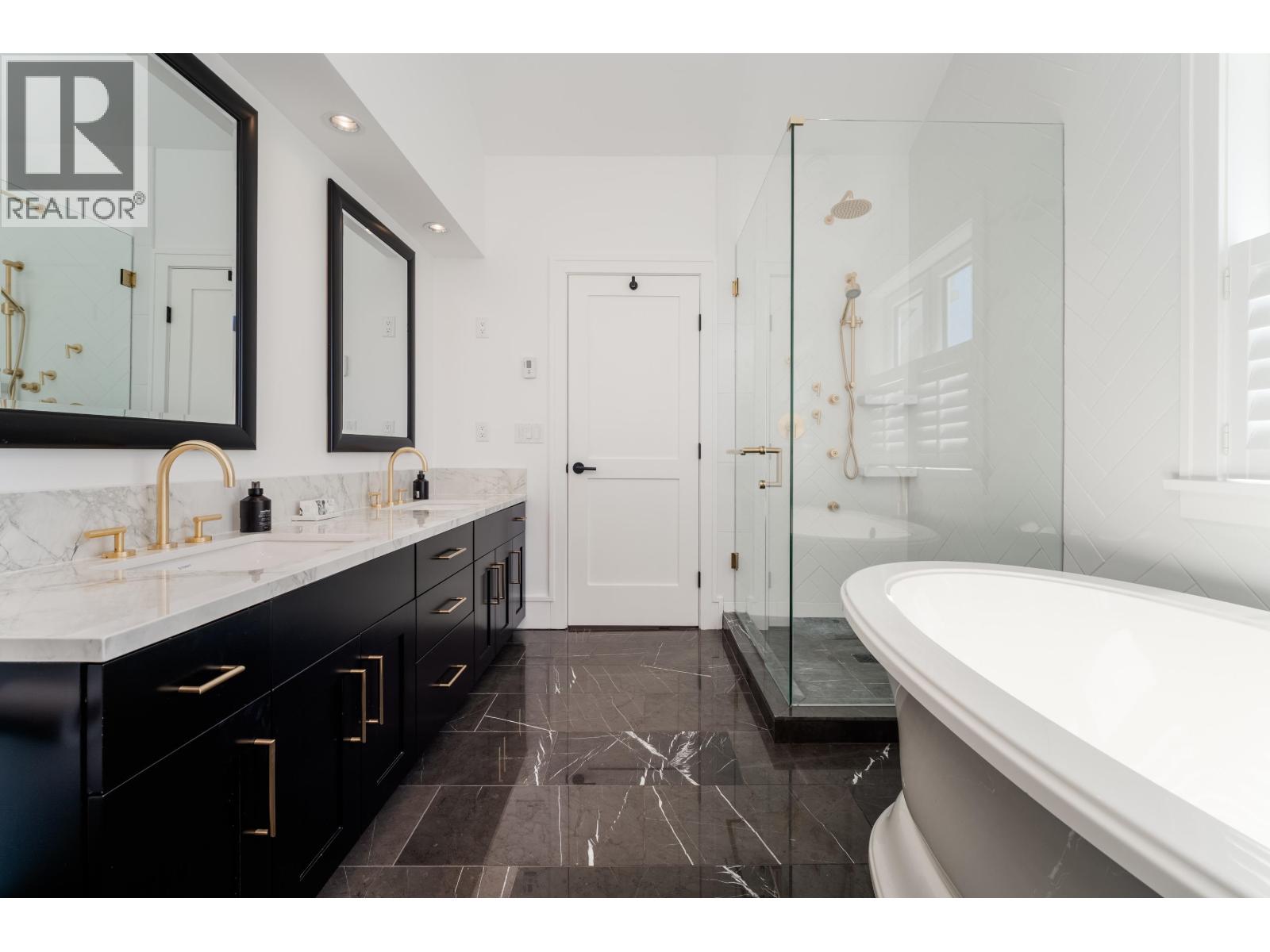 2040 W 58th Avenue, Vancouver, British Columbia  V6P 1X4 - Photo 20 - R3109818