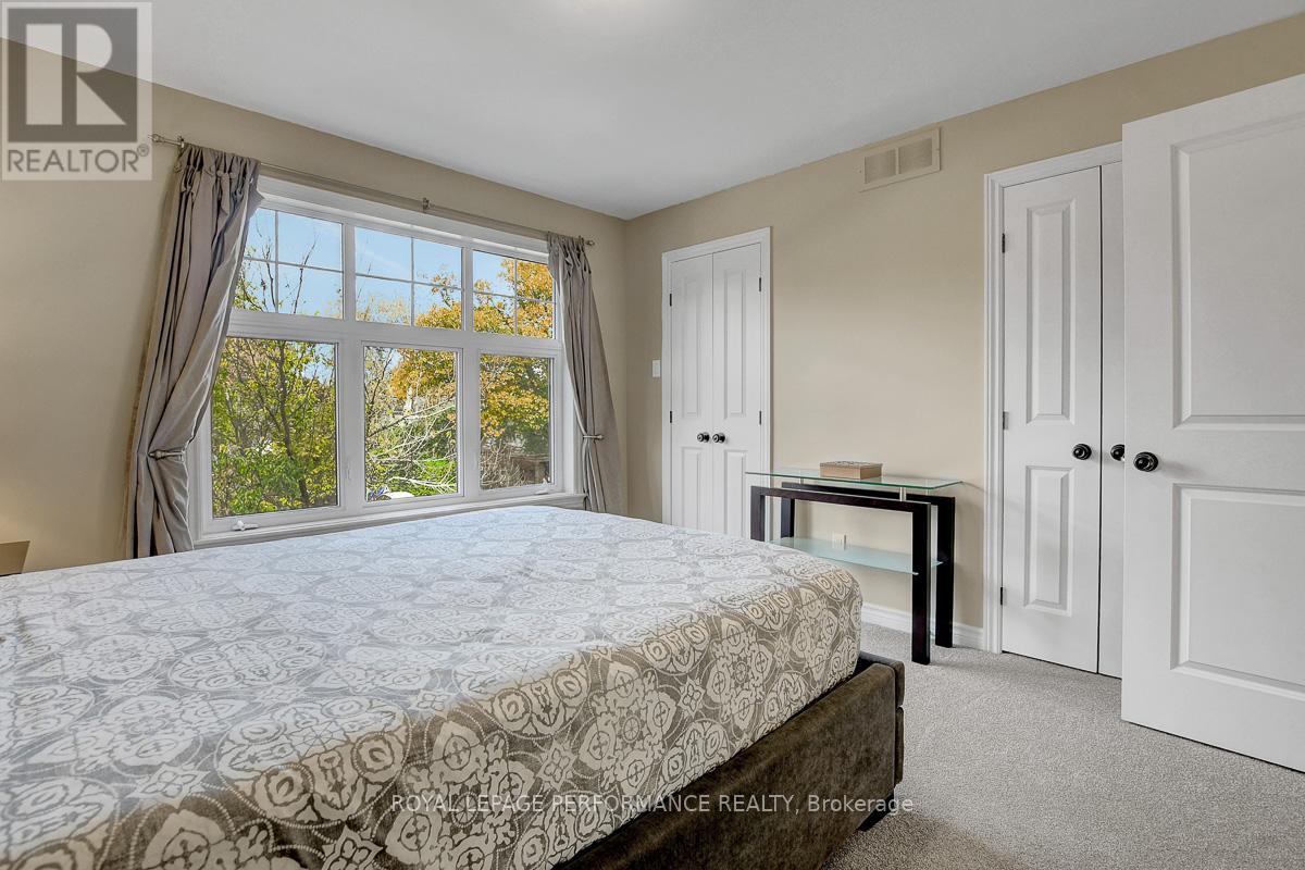 318 Iona Street, Ottawa, Ontario  K1Z 7B9 - Photo 14 - X12983874