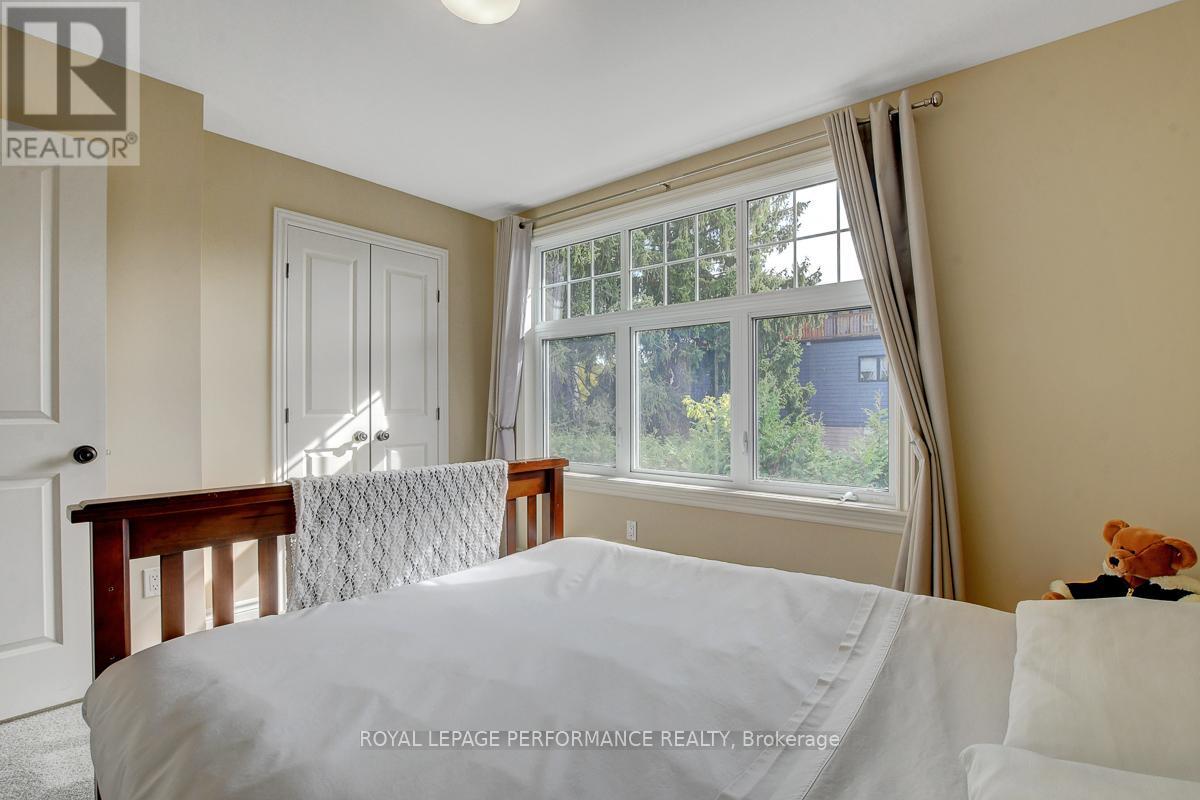 318 Iona Street, Ottawa, Ontario  K1Z 7B9 - Photo 17 - X12983874