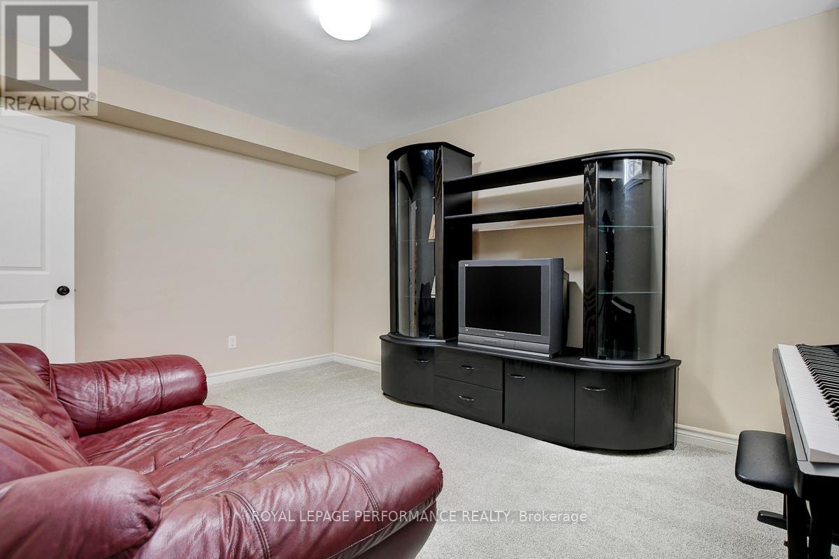 318 Iona Street, Ottawa, Ontario  K1Z 7B9 - Photo 23 - X12983874