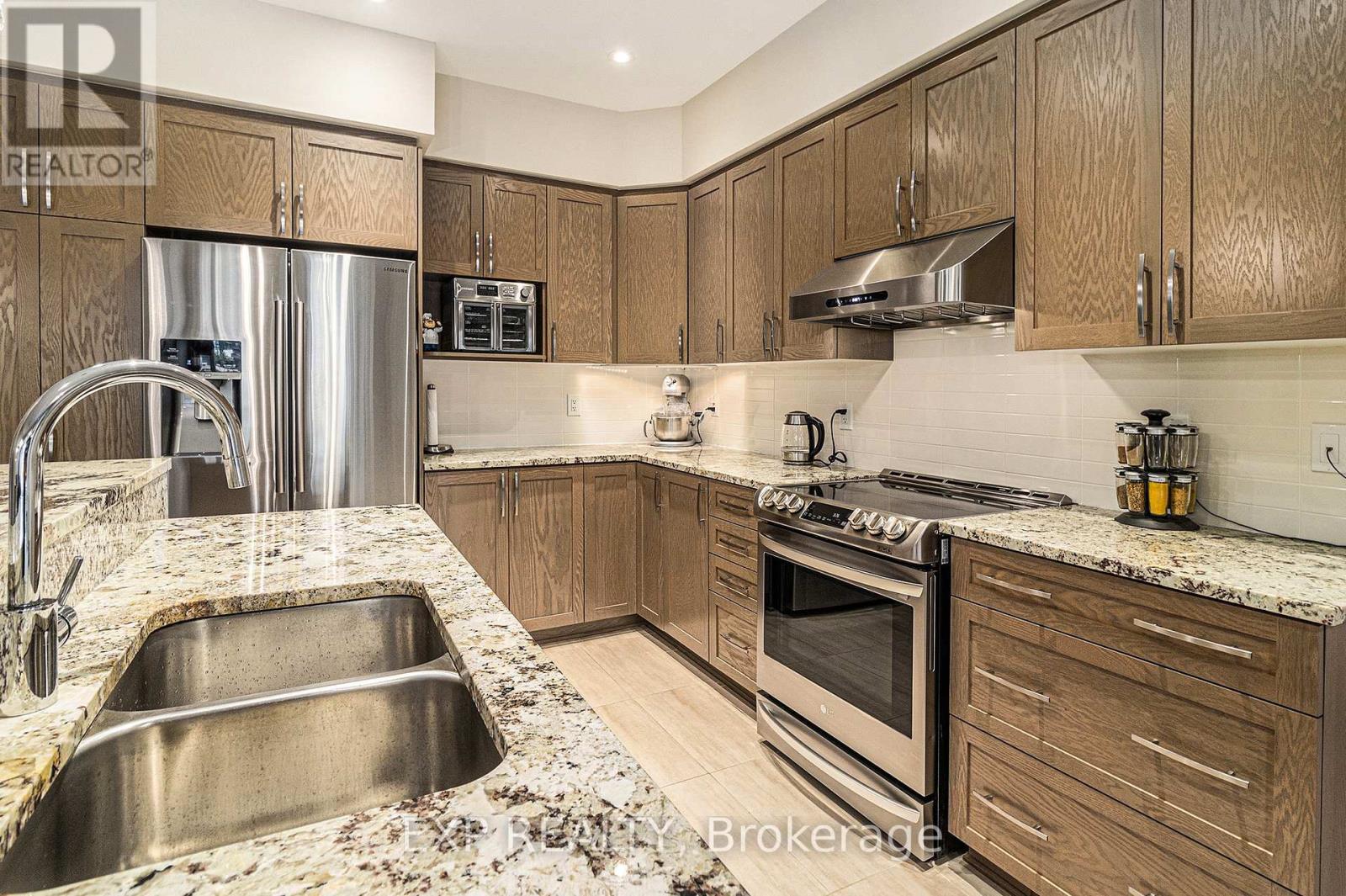 383 Memorial Grove, Ottawa, Ontario  K1X 0C7 - Photo 15 - X12983896