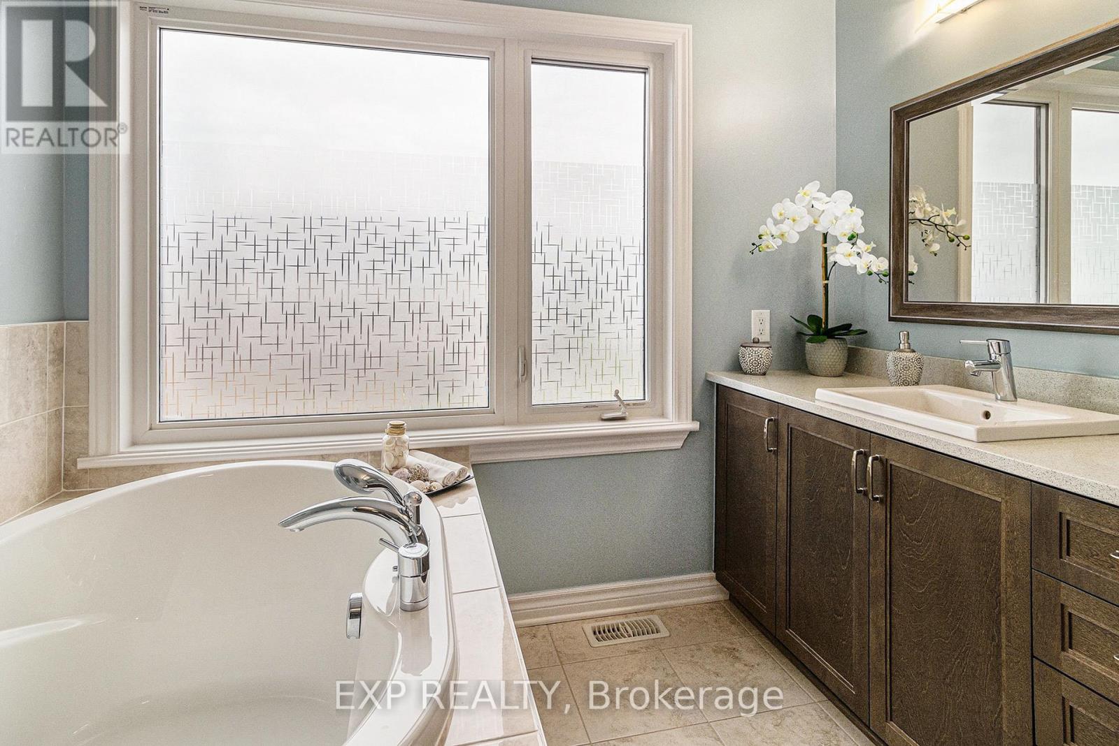 383 Memorial Grove, Ottawa, Ontario  K1X 0C7 - Photo 26 - X12983896