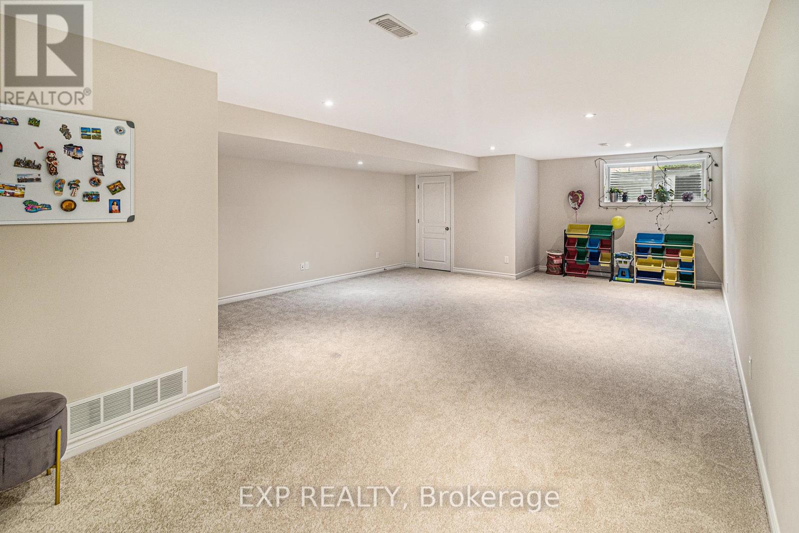 383 Memorial Grove, Ottawa, Ontario  K1X 0C7 - Photo 33 - X12983896