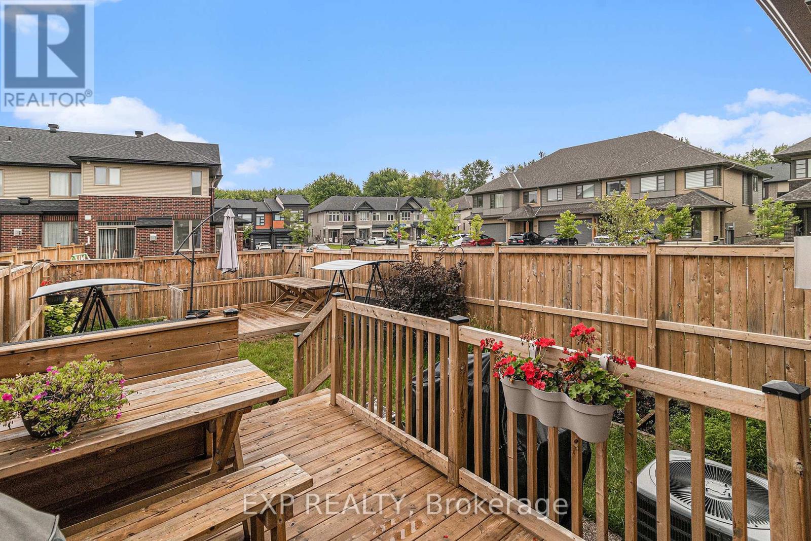 383 Memorial Grove, Ottawa, Ontario  K1X 0C7 - Photo 35 - X12983896