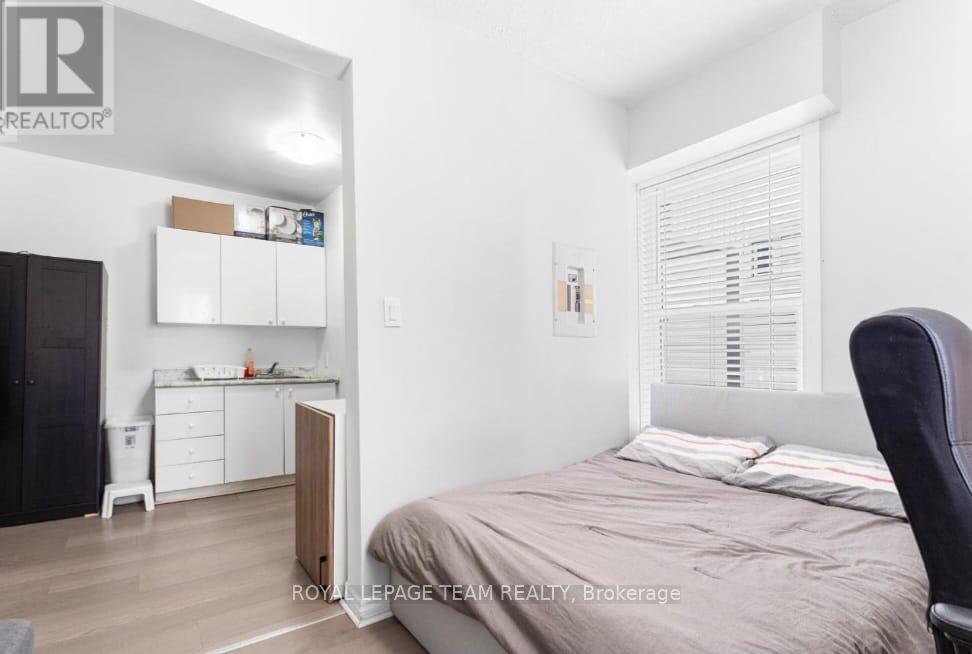 2 - 4 Eccles Street, Ottawa, Ontario  K1R 6S2 - Photo 5 - X12983942