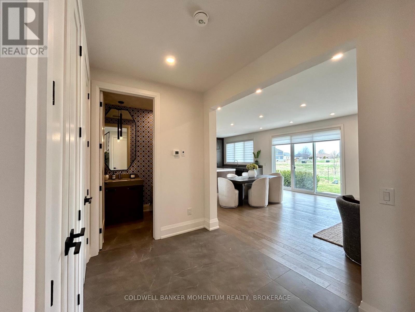 2864 Arrowsmith Court, Fort Erie, Ontario  L0S 1S0 - Photo 6 - X12983898