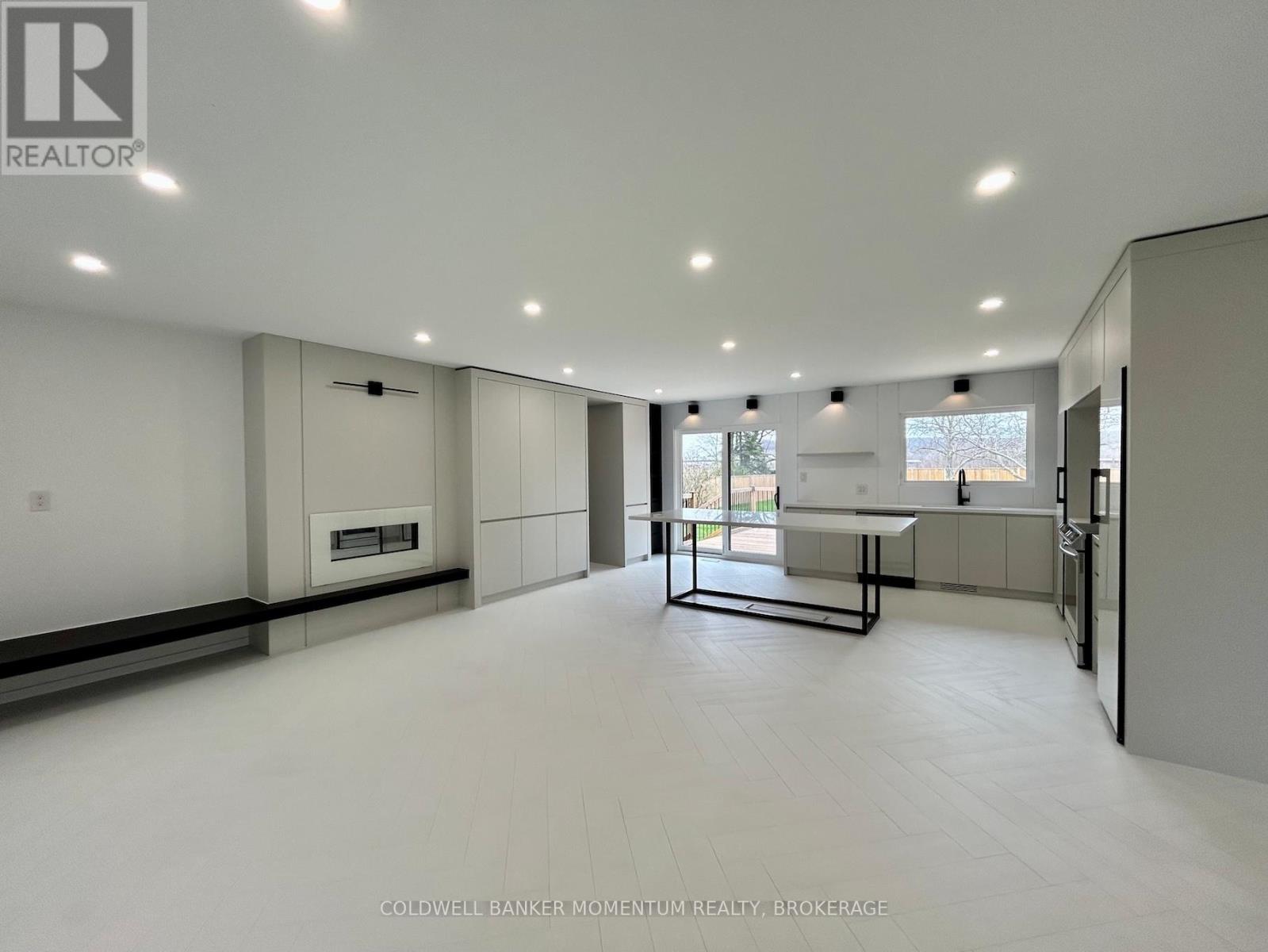 413 Queenston Road, Niagara-On-The-Lake, Ontario  L0S 1J0 - Photo 11 - X12983902