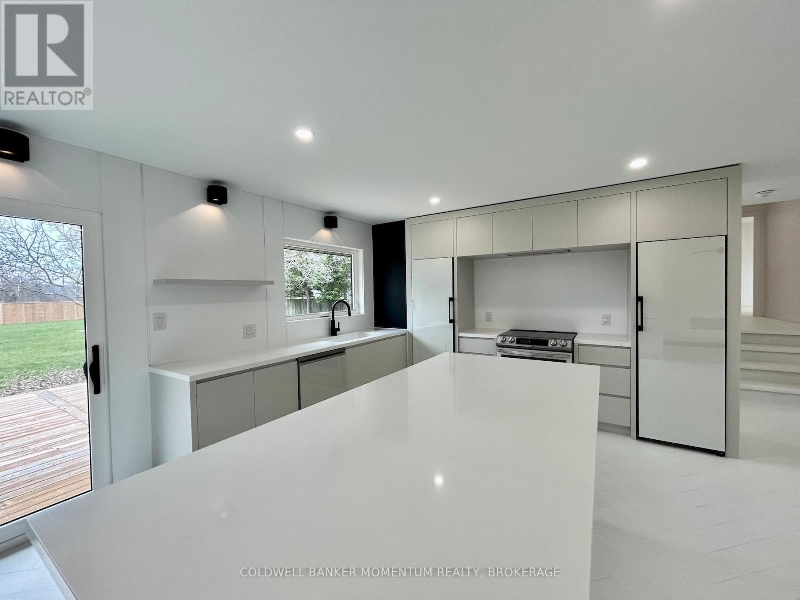 413 Queenston Road, Niagara-On-The-Lake, Ontario  L0S 1J0 - Photo 14 - X12983902