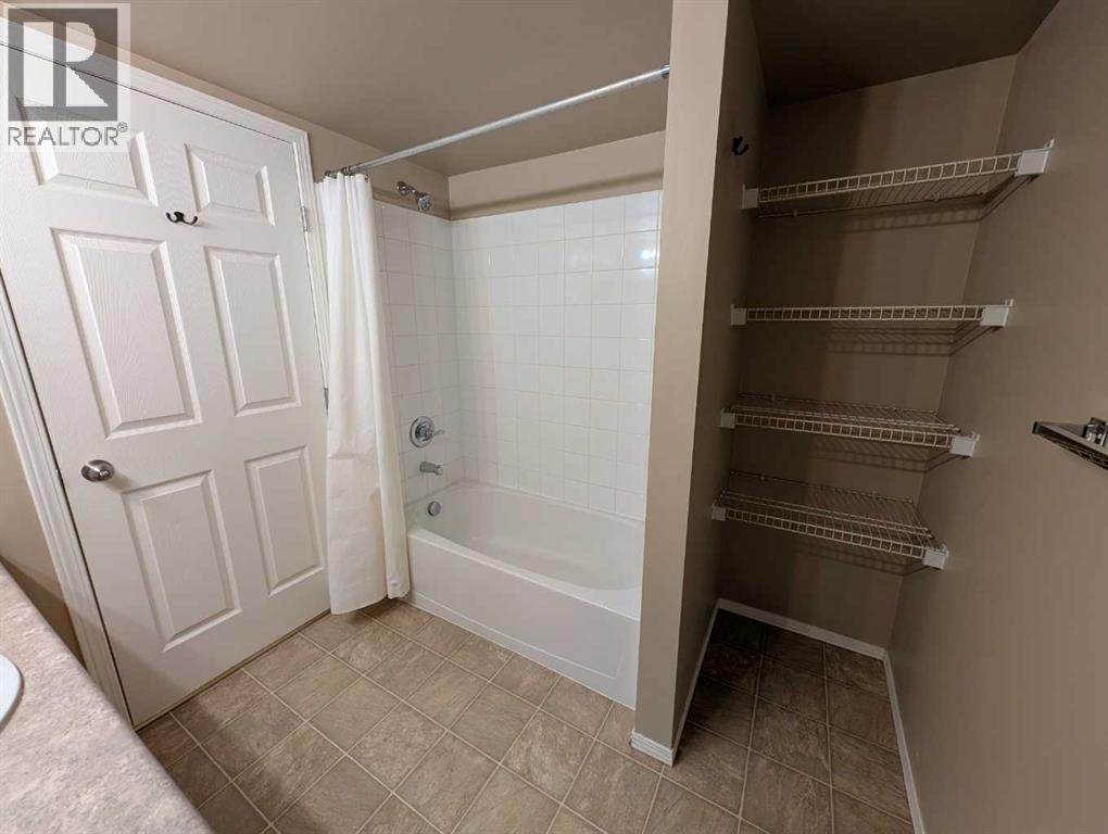 418, 1616 Saamis Drive NW, Medicine Hat, Alberta T1C 4X2 - Photo 34 - A2300099