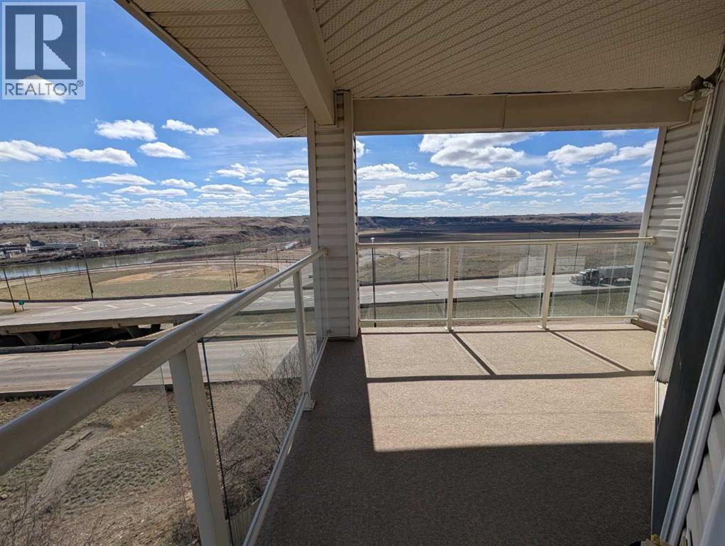 418, 1616 Saamis Drive NW, Medicine Hat, Alberta T1C 4X2 - Photo 36 - A2300099