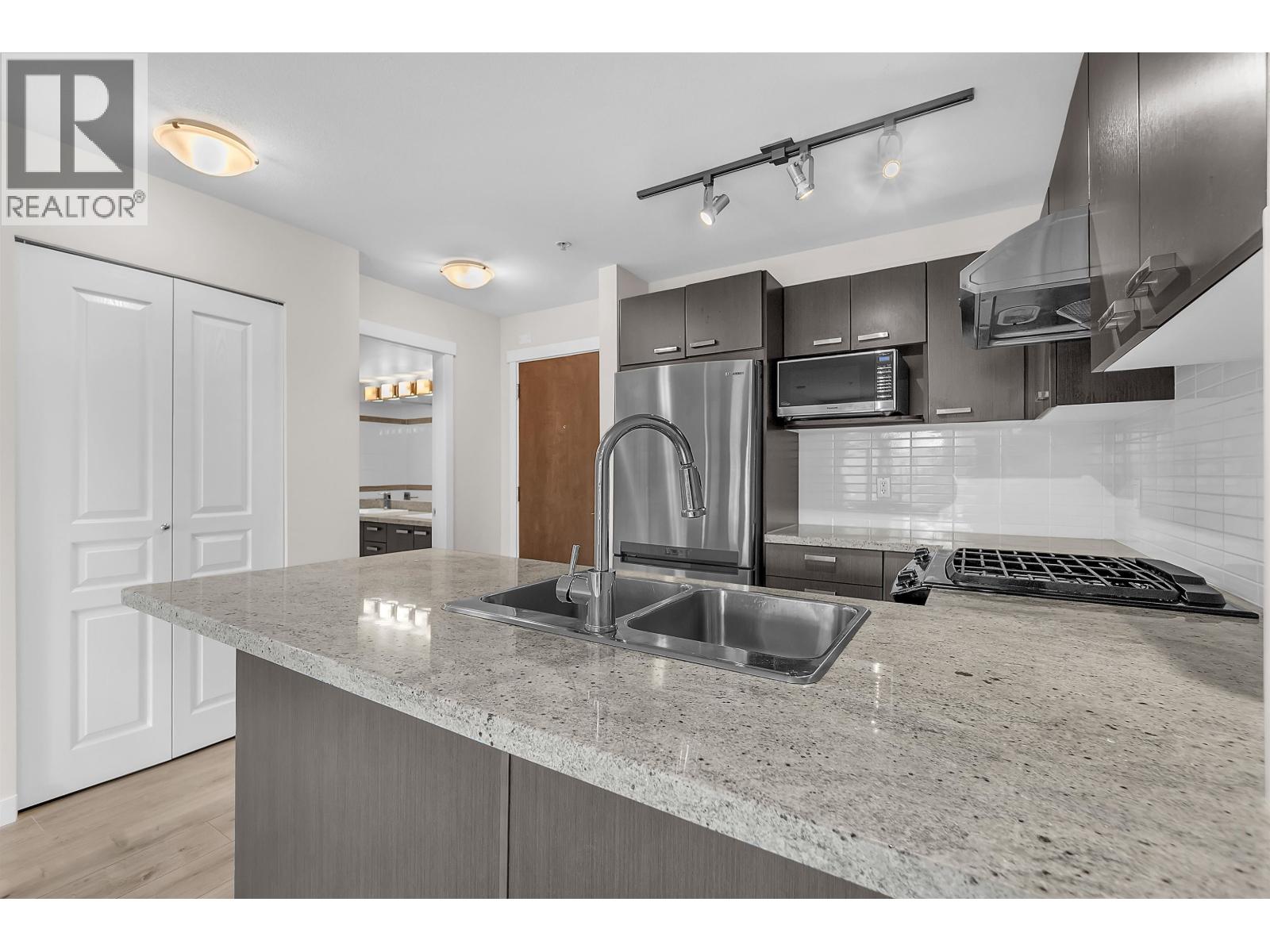 108 9500 Odlin Road, Richmond, British Columbia  V6X 0H5 - Photo 7 - R3107013