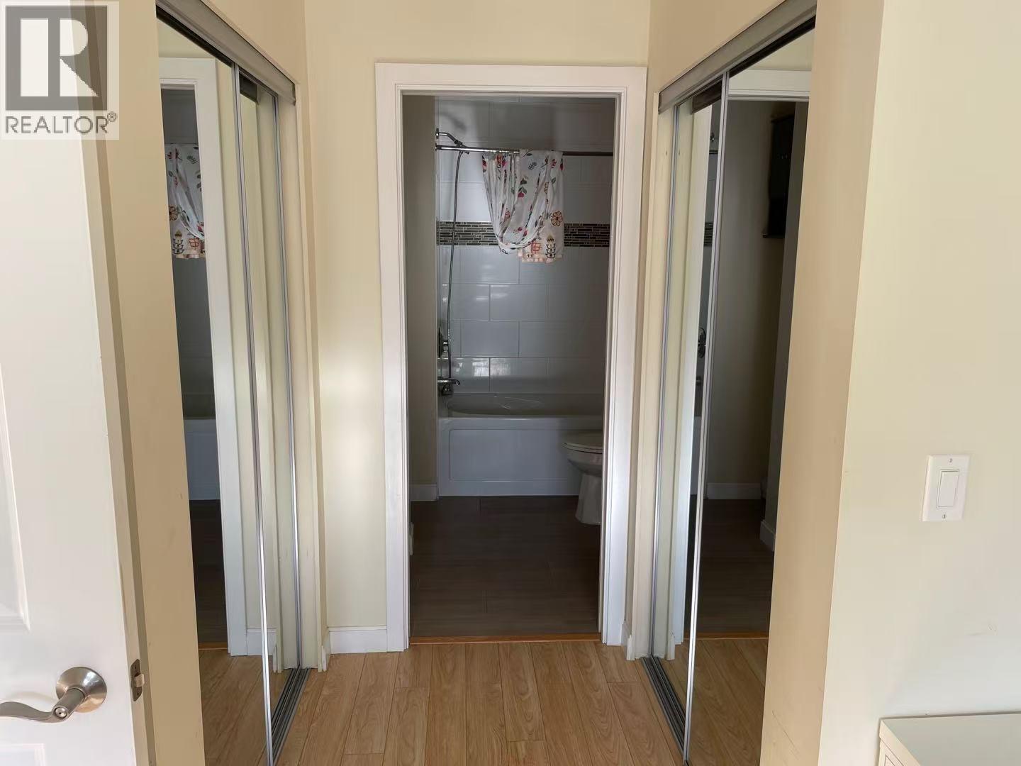 202 5655 Inman Avenue, Burnaby, British Columbia  V6H 2M2 - Photo 5 - R3107188