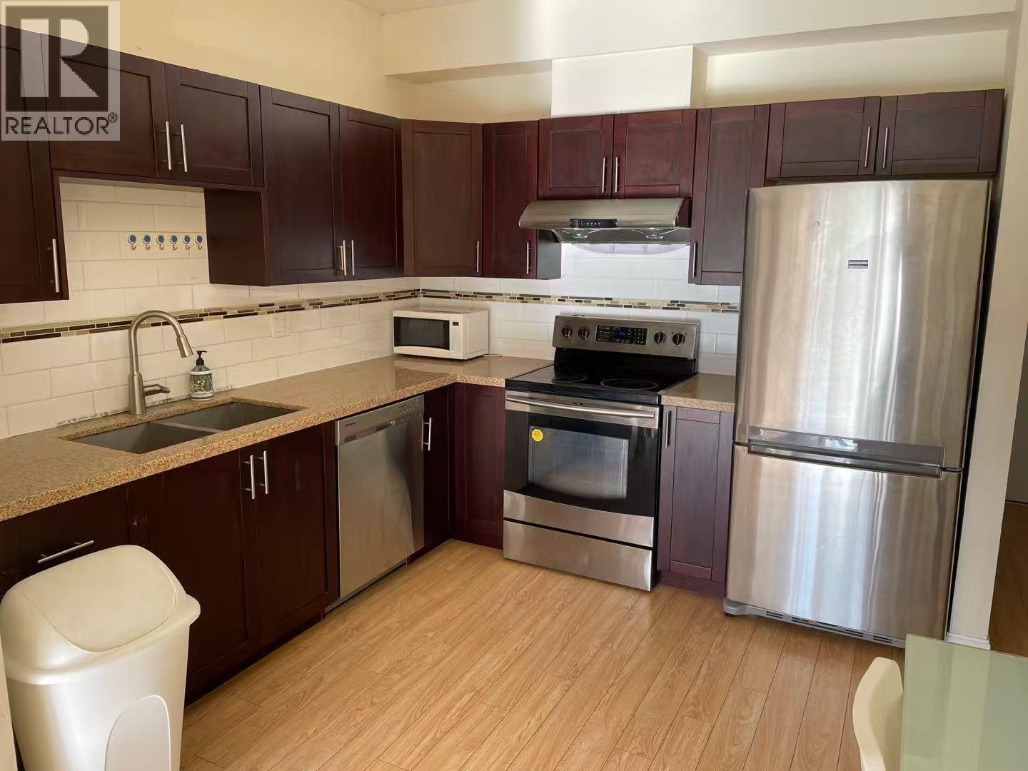 202 5655 Inman Avenue, Burnaby, British Columbia  V6H 2M2 - Photo 2 - R3107188