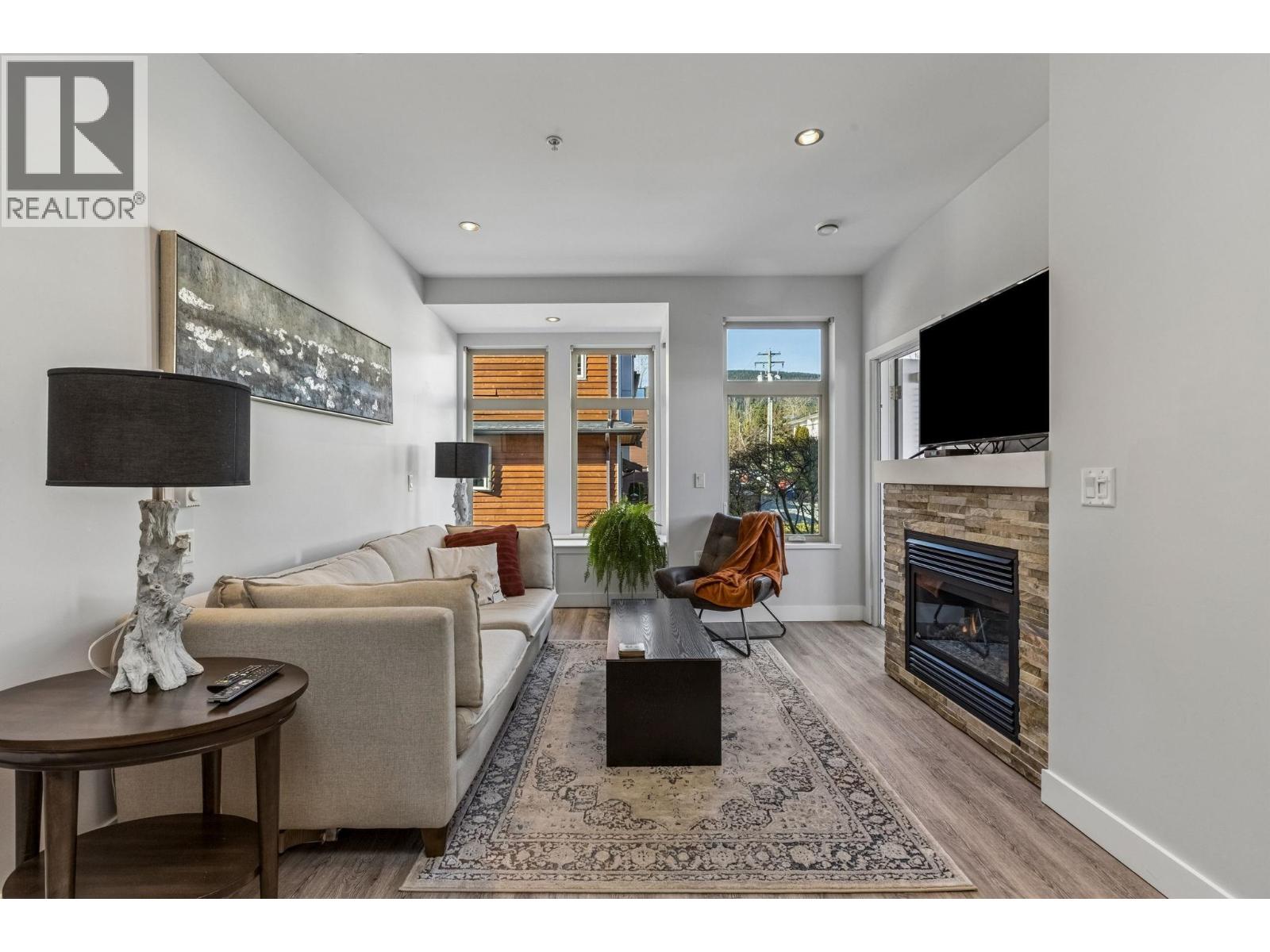 207 116 W 23rd Street, North Vancouver, British Columbia  V7M 2A9 - Photo 5 - R3109763