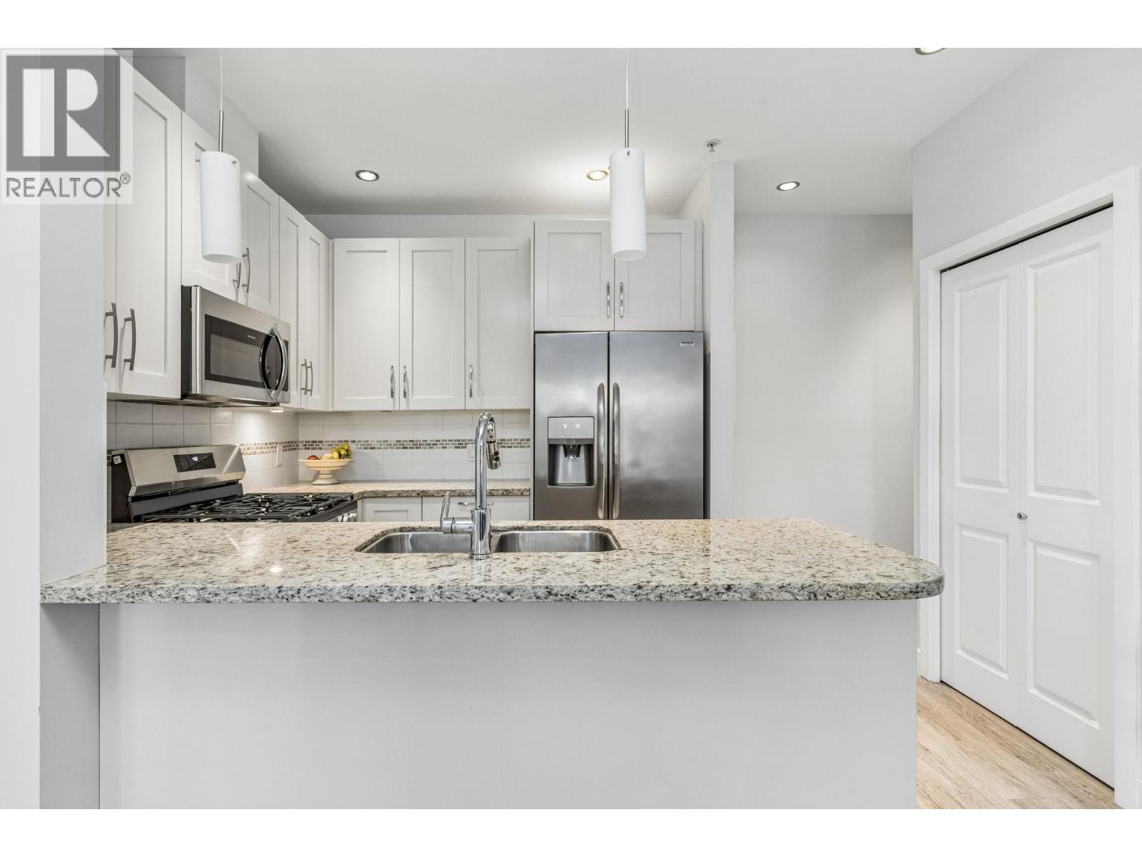 207 116 W 23rd Street, North Vancouver, British Columbia  V7M 2A9 - Photo 15 - R3109763