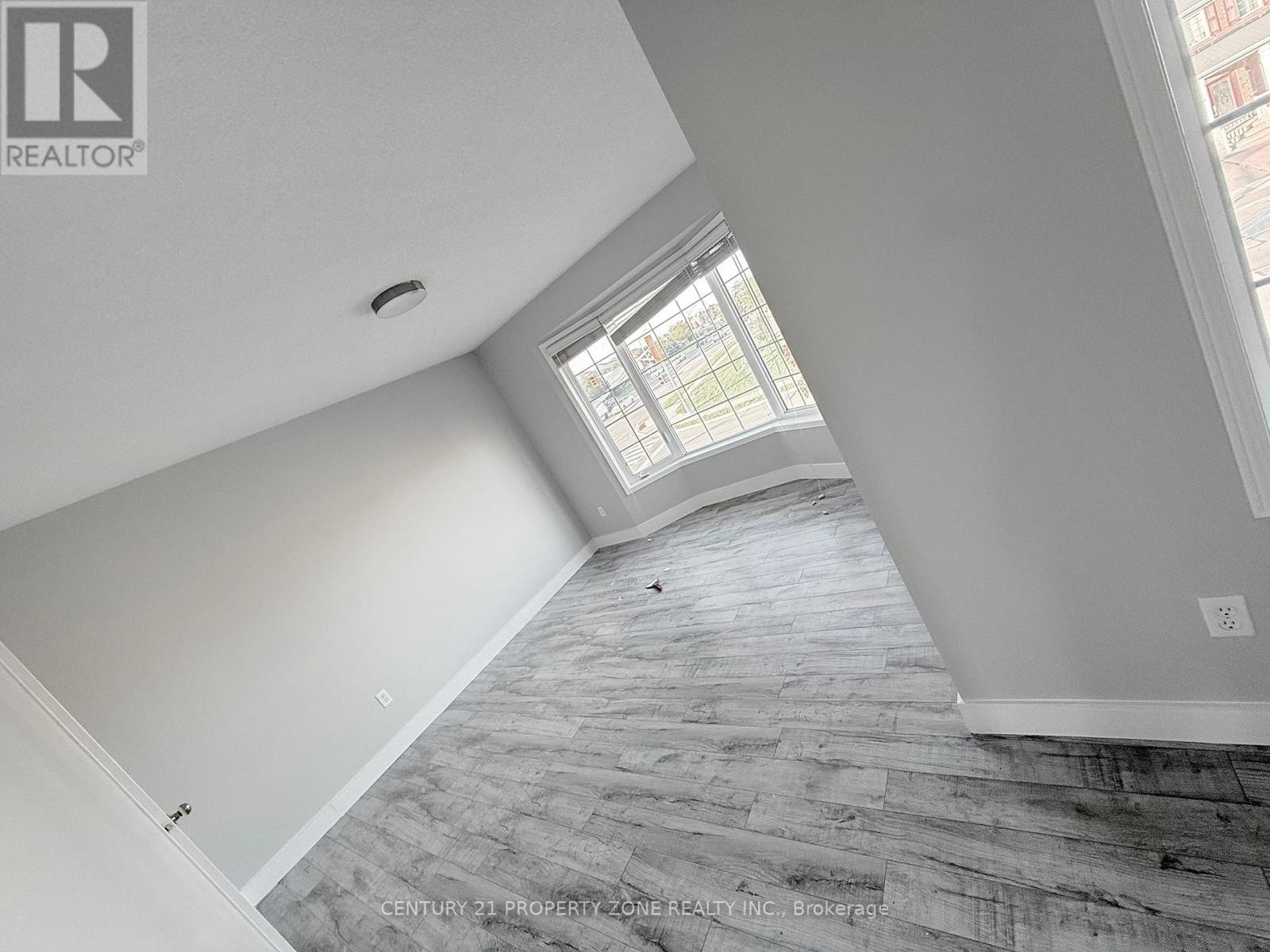 2 Abbotsbury Drive, Brampton, Ontario  L6X 0S3 - Photo 7 - W12979990