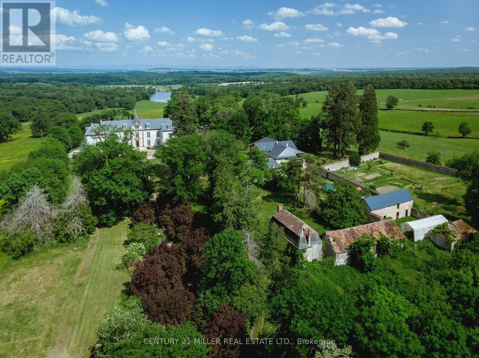 58720 Beaumont-Sardolles, France, Ontario   - Photo 48 - X12194548