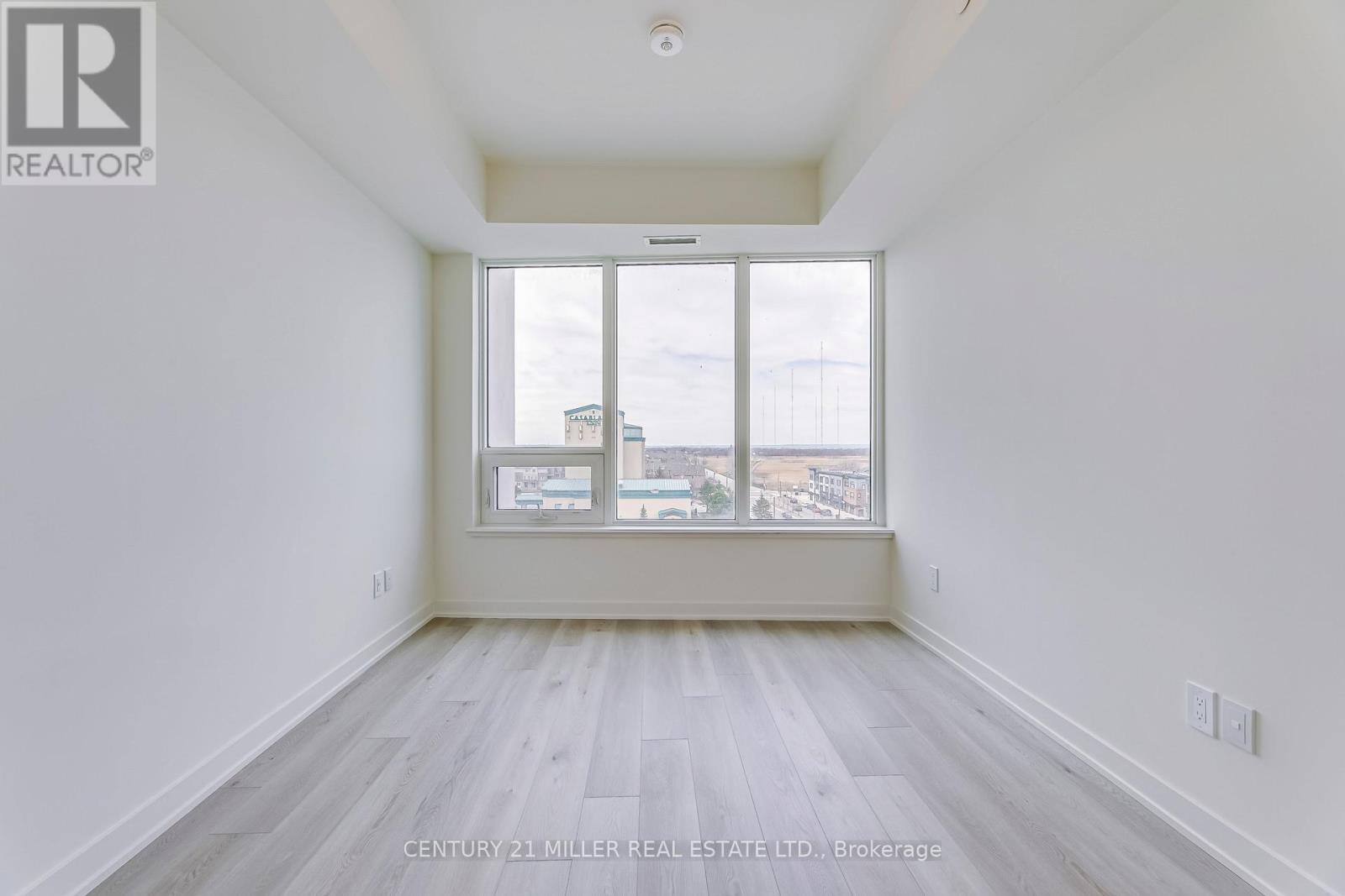 603 - 385 Winston Road, Grimsby, Ontario  L3M 4E8 - Photo 10 - X12925608